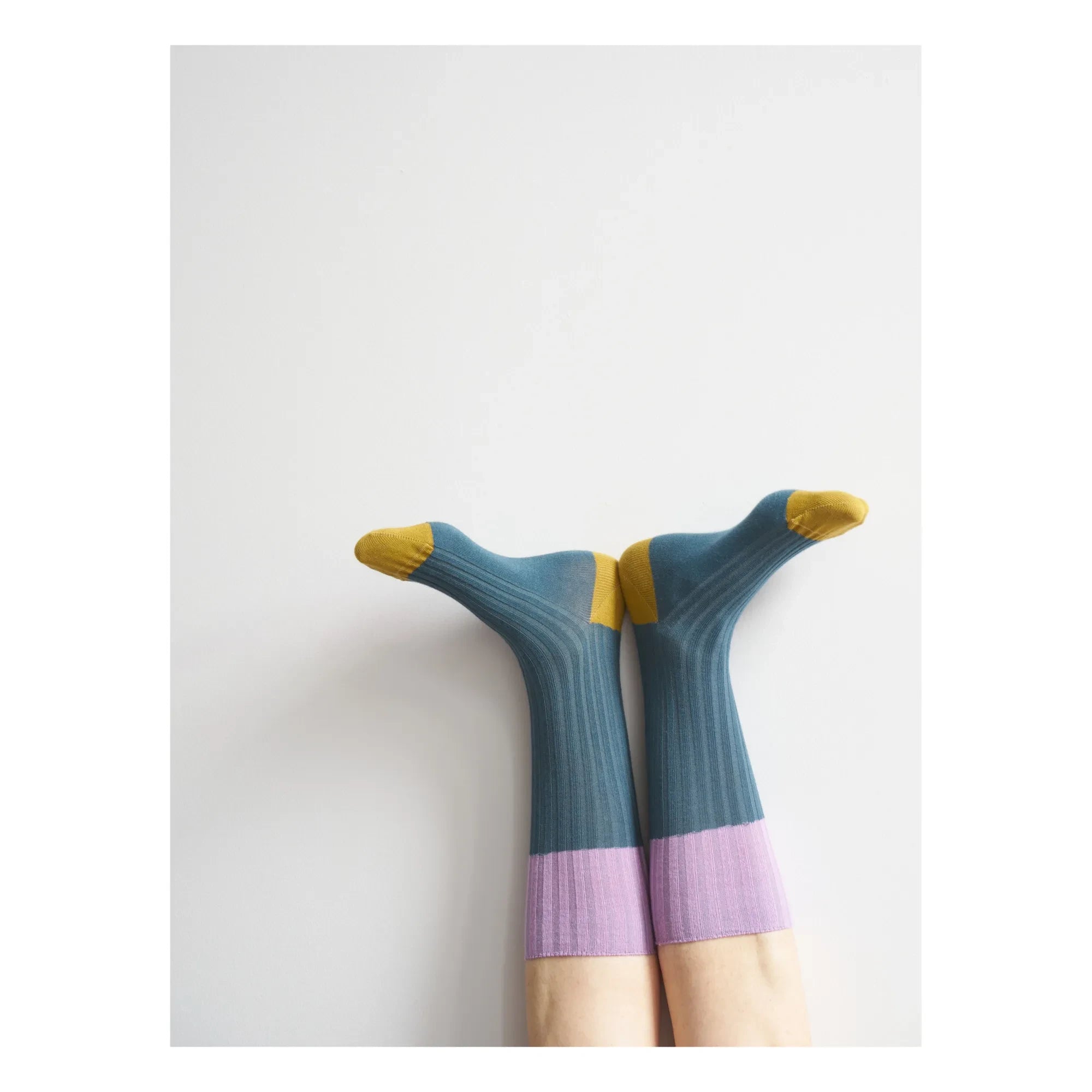 Das Sahnehäubchen - Yvette Socken | Pfauenblau