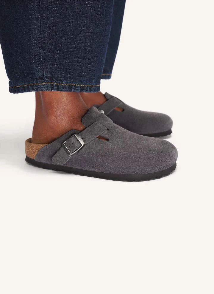 BIRKENSTOCK - Boston Wildleder-Pantoletten | Dunkelgrau