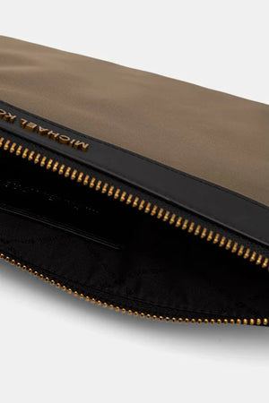 Michael Kors erkek omuz çantası Brooklyn