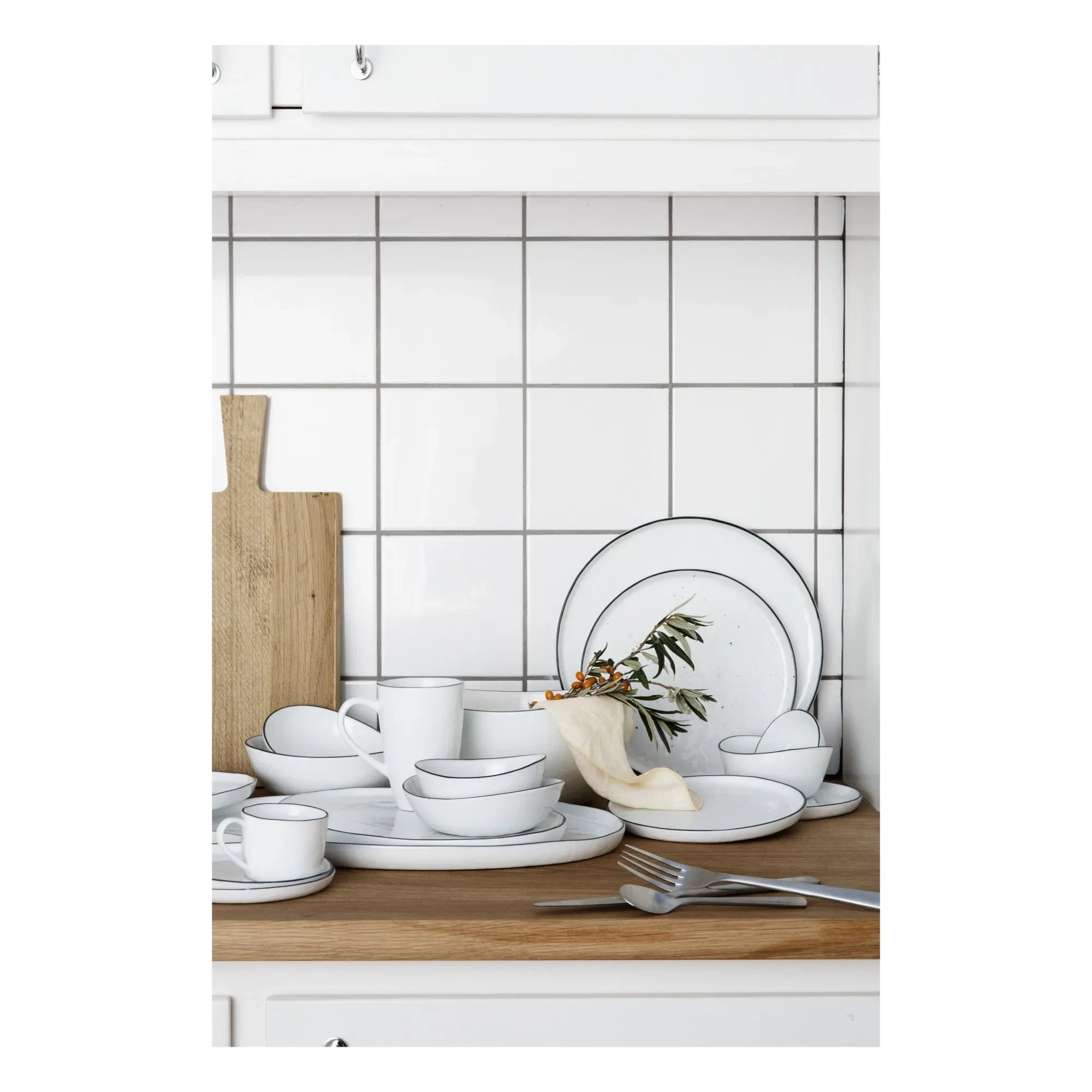 Broste Copenhagen - Teller mit Untertasse Salz Porzellantasse
