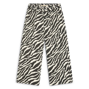Die neue Gesellschaft – Jean Dakota Zebra | Er
