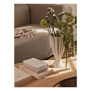 Broste Copenhagen - Heli Vase | Creme