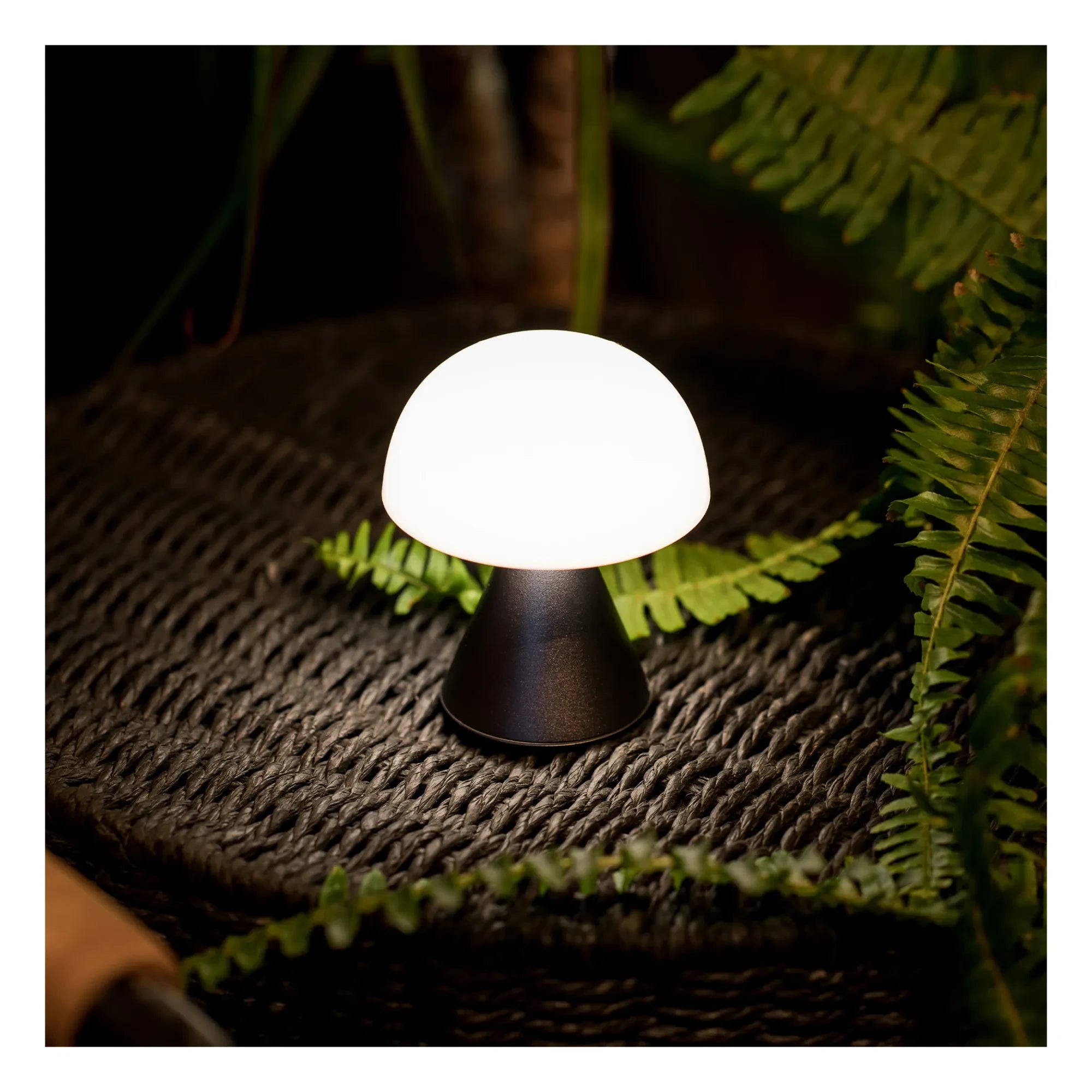 Lexon - Mina Mini LED-Tischleuchte | Stahlgrau