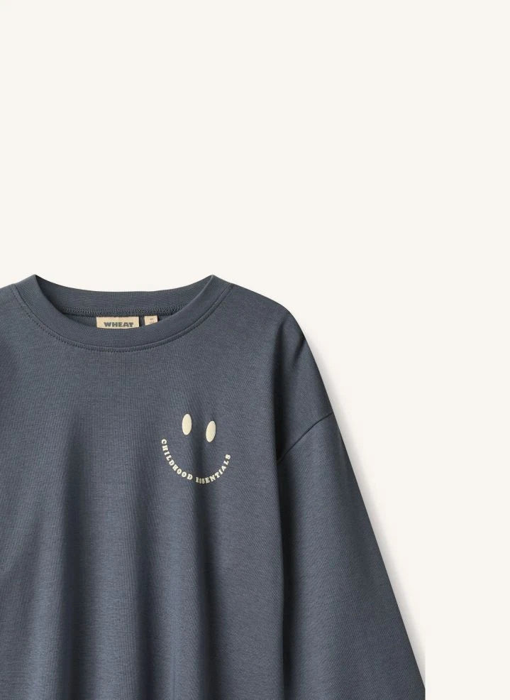 Wheat - Axe Print Smiley Bio-Baumwoll-T-Shirt | Grau-Blau