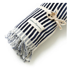 Business & Pleasure Co. – Strandtuch | Marineblau