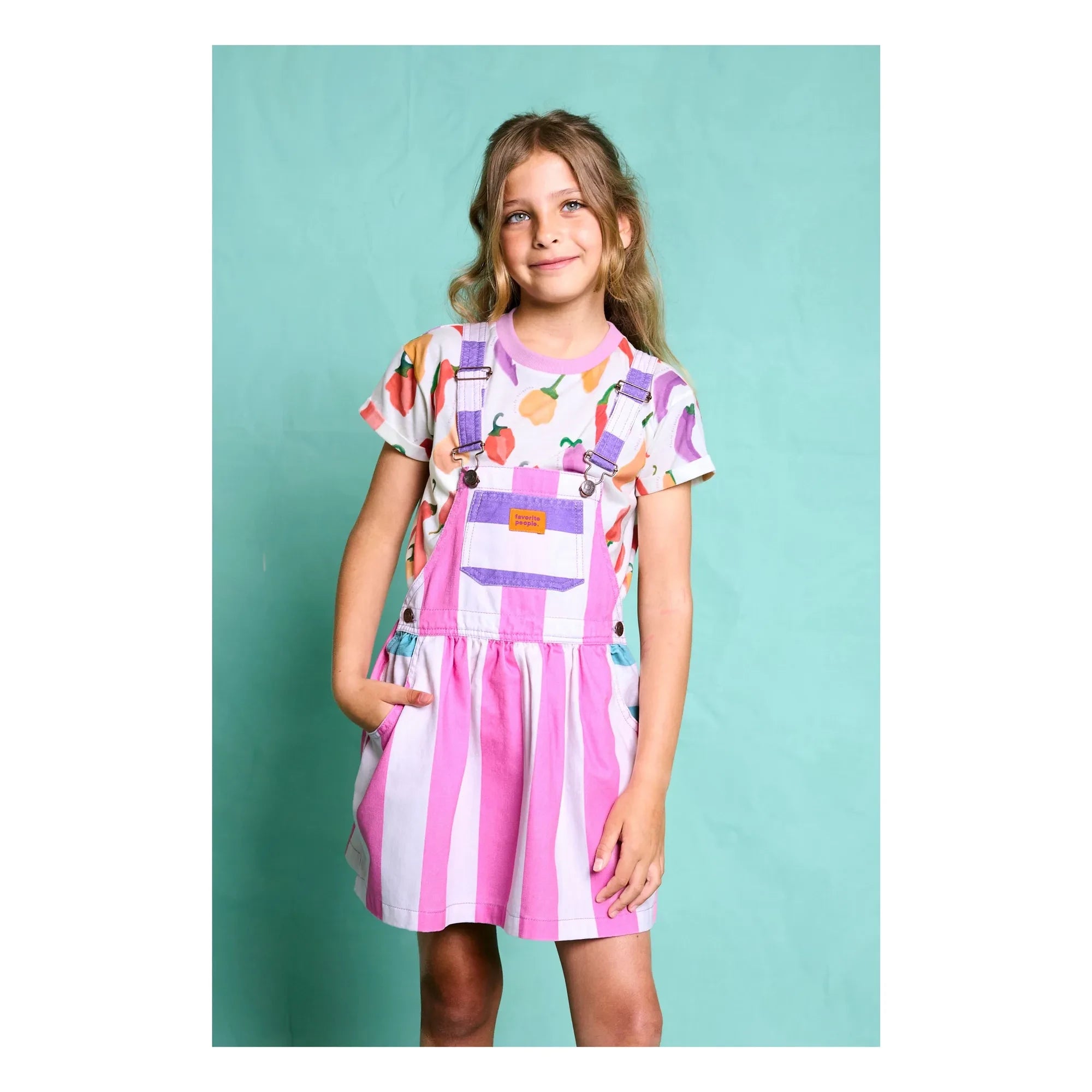 Favorite People - Amore Gestreifter Latzkleid | Rosa