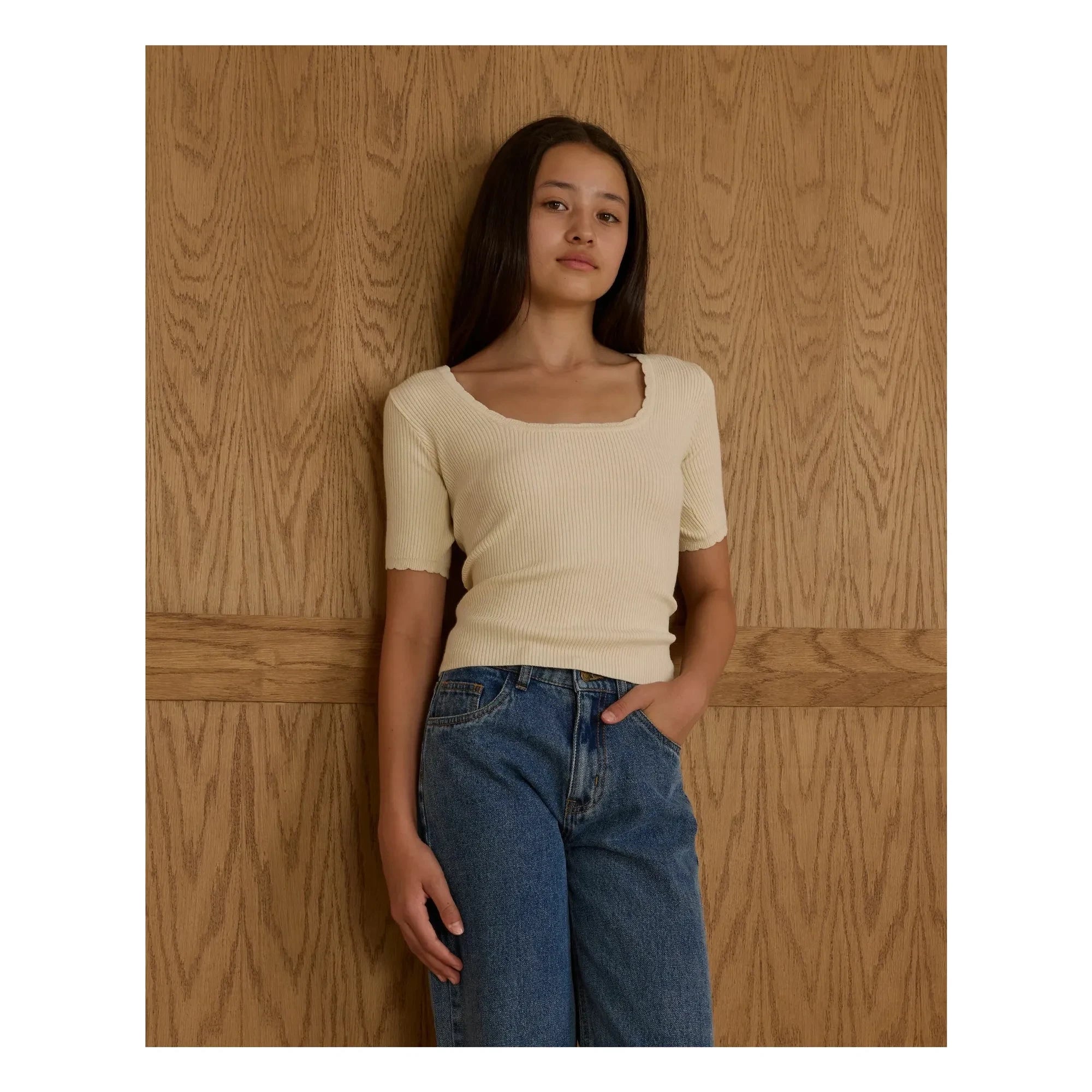 Rylee + Cru - T-Shirt mit Muschelkante | Ecru