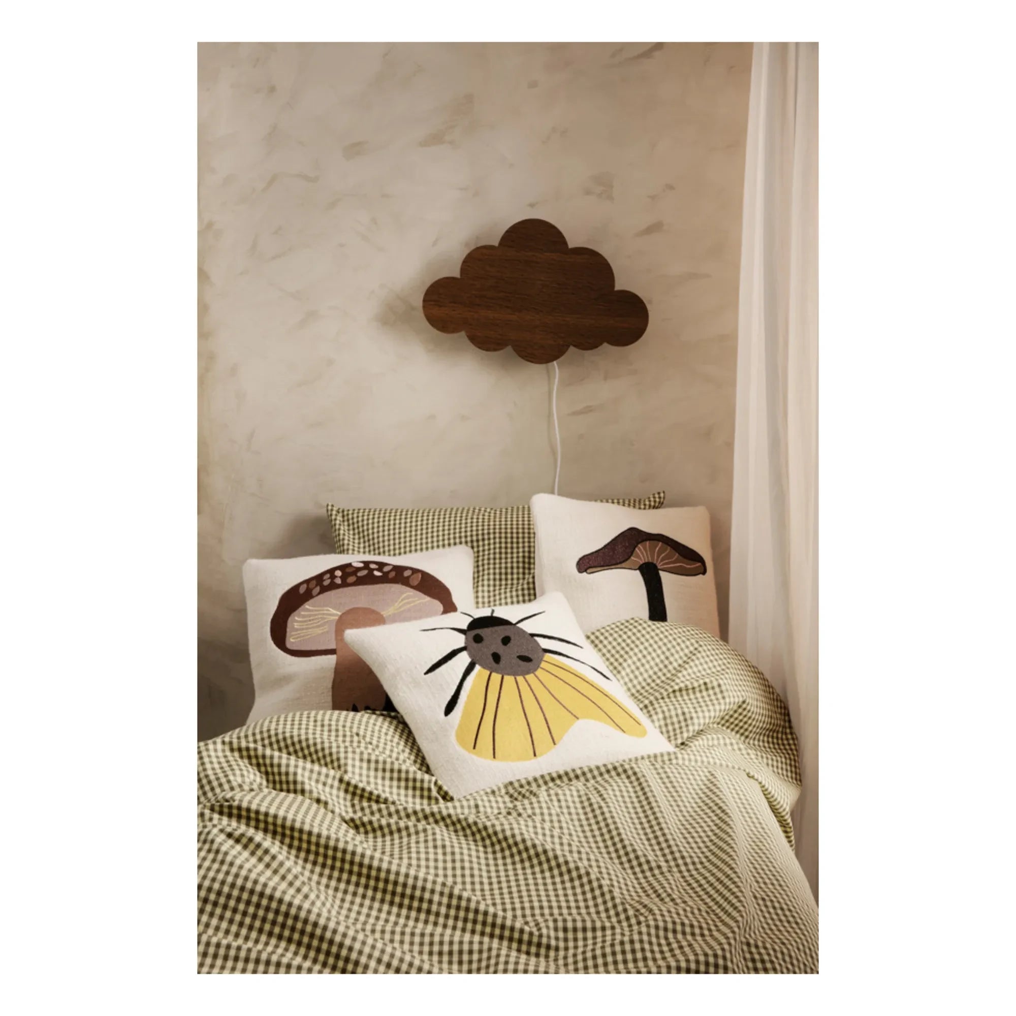 Ferm Living Kids - Besticktes Pilz-Kissen