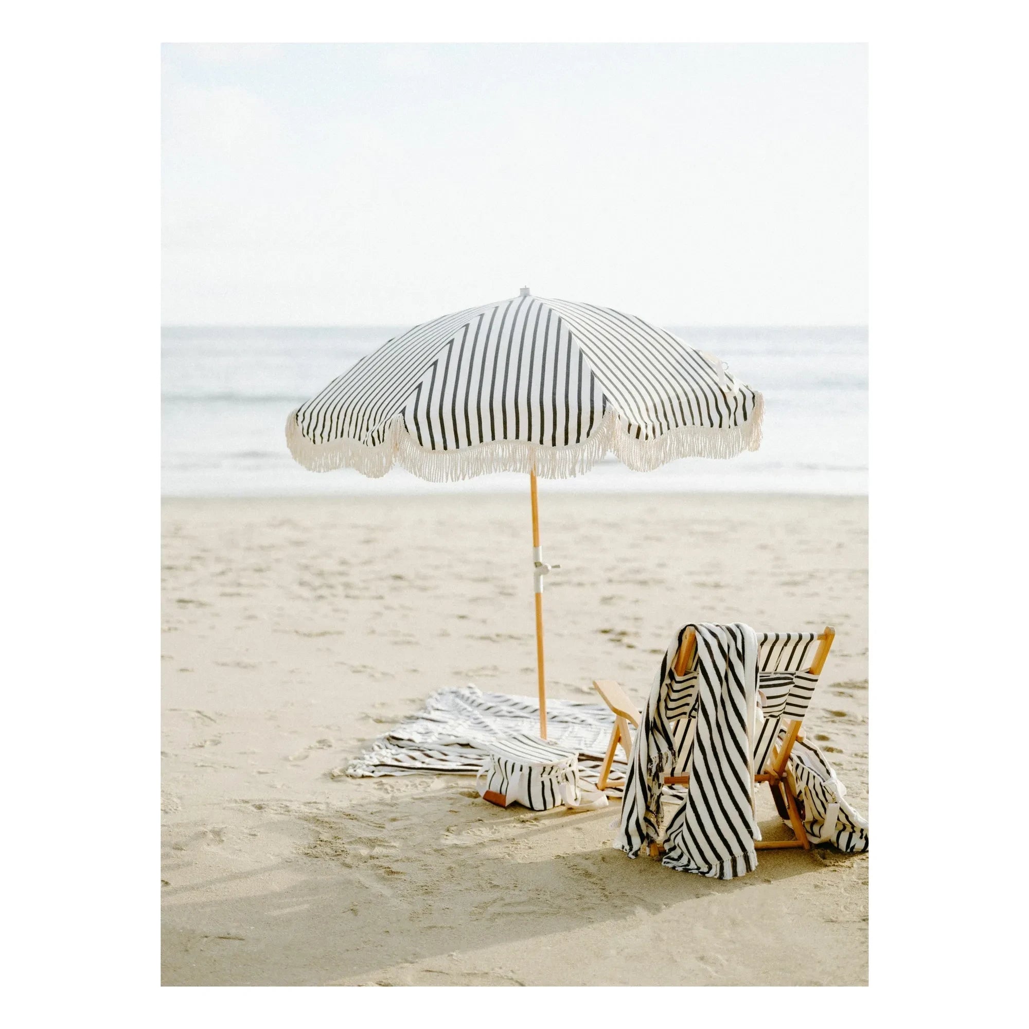 Business & Pleasure Co. – Premium Sonnenschirm mit Fransen | Schwarz