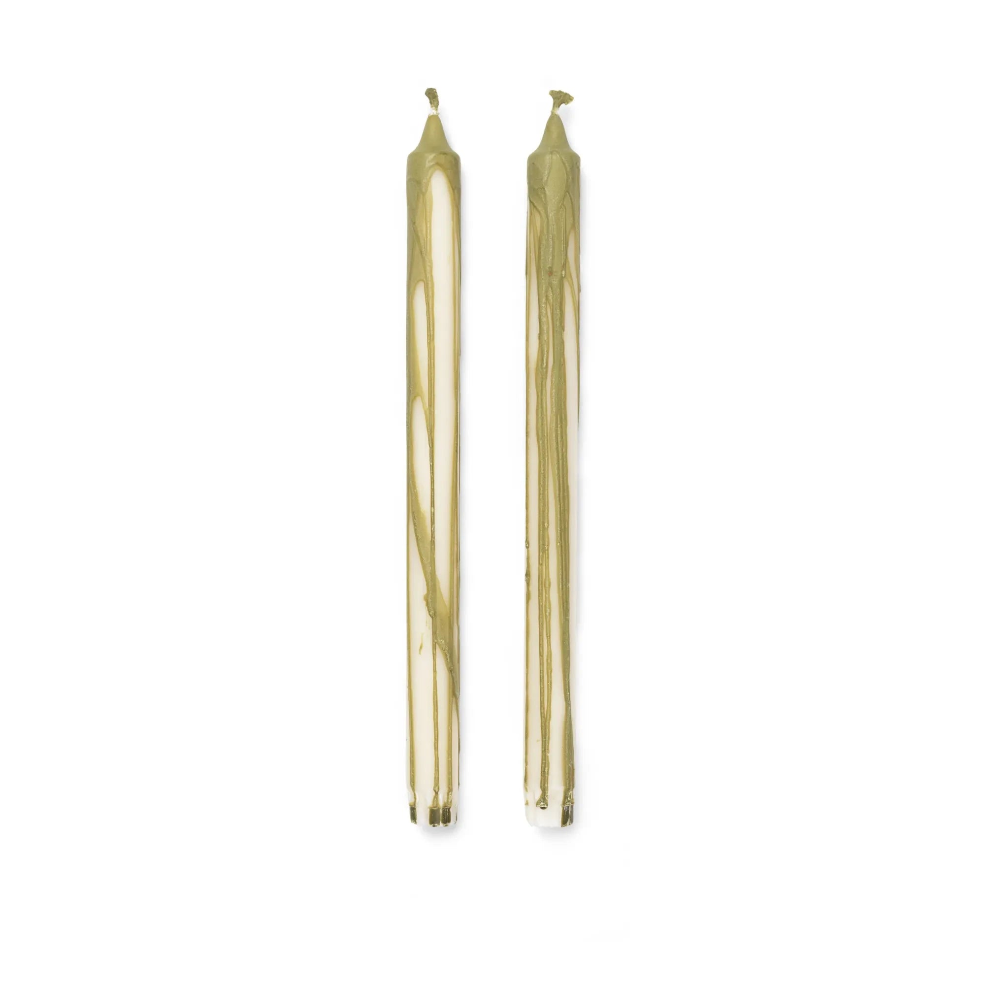 Ferm Living - Dryp Gemüsewachskerzen - 2er Set | Olivgrün