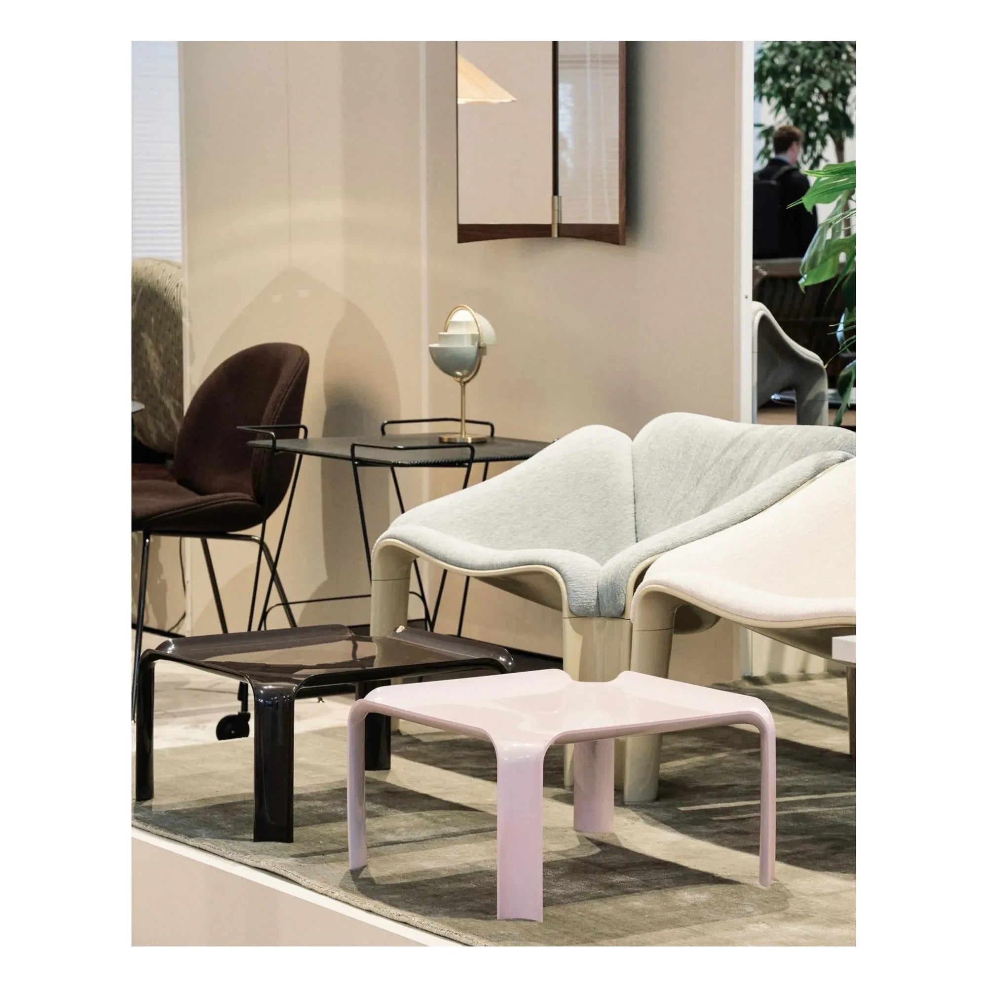 Gubi - T877 Beistelltisch, Pierre Paulin | Flieder