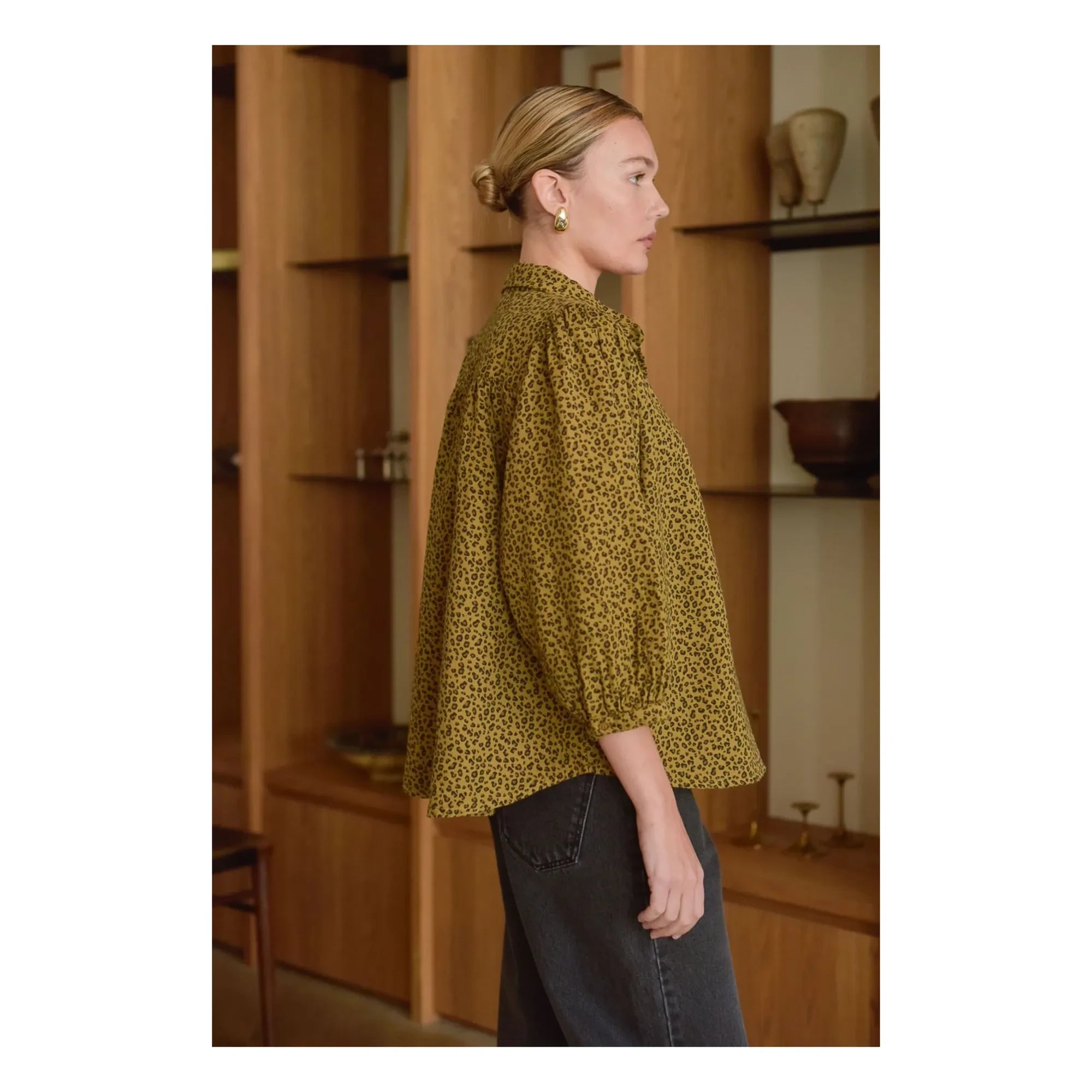 Marlot Paris - Appoline Mini Bluse mit doppelter Gaze aus Baumwolle mit Leopardenmuster - Damenkollektion | Braun