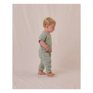 Quincy Mae – T-Shirt- und Hosen-Set | Pistaziengrün