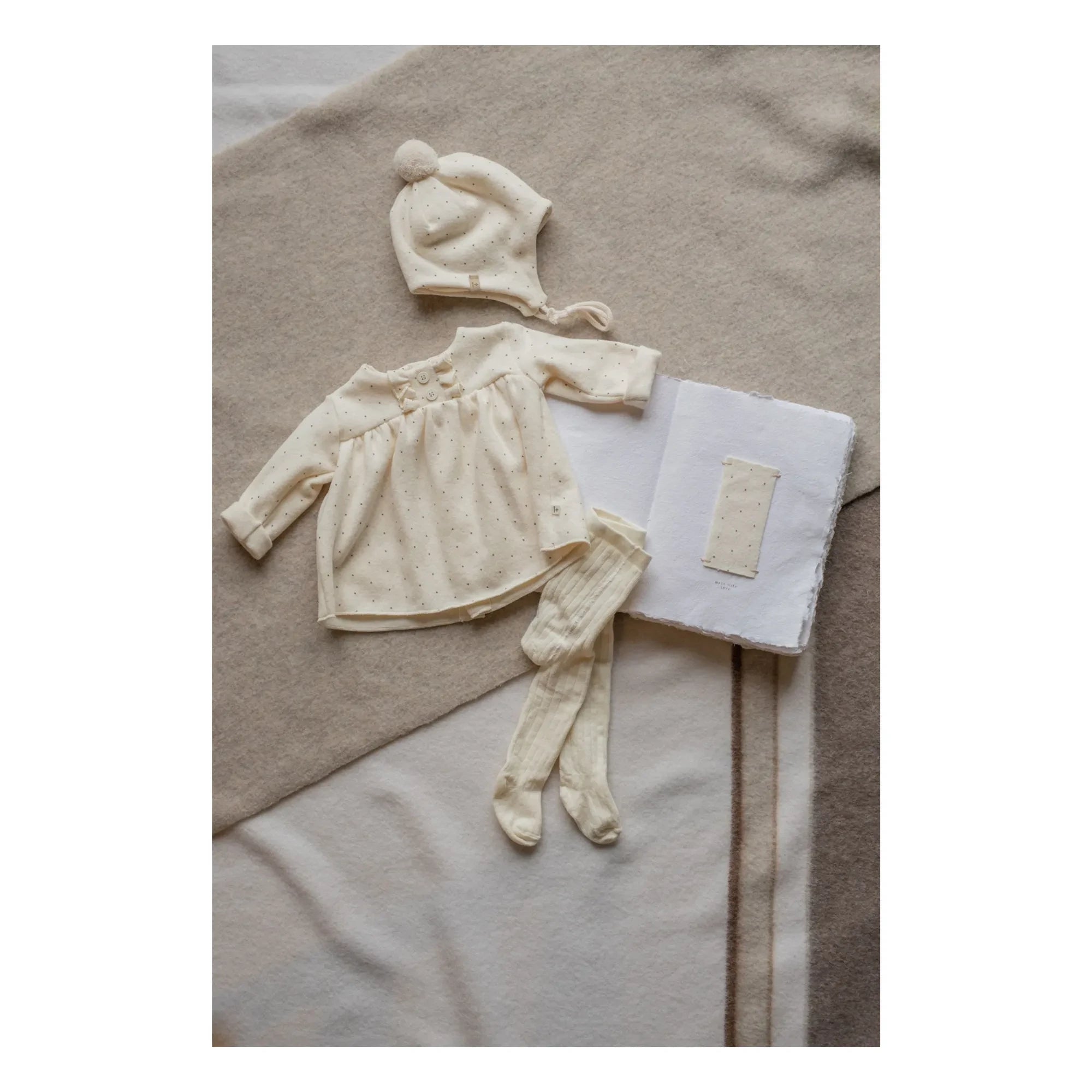 1+ in the family - Claire Kleid | Ecru