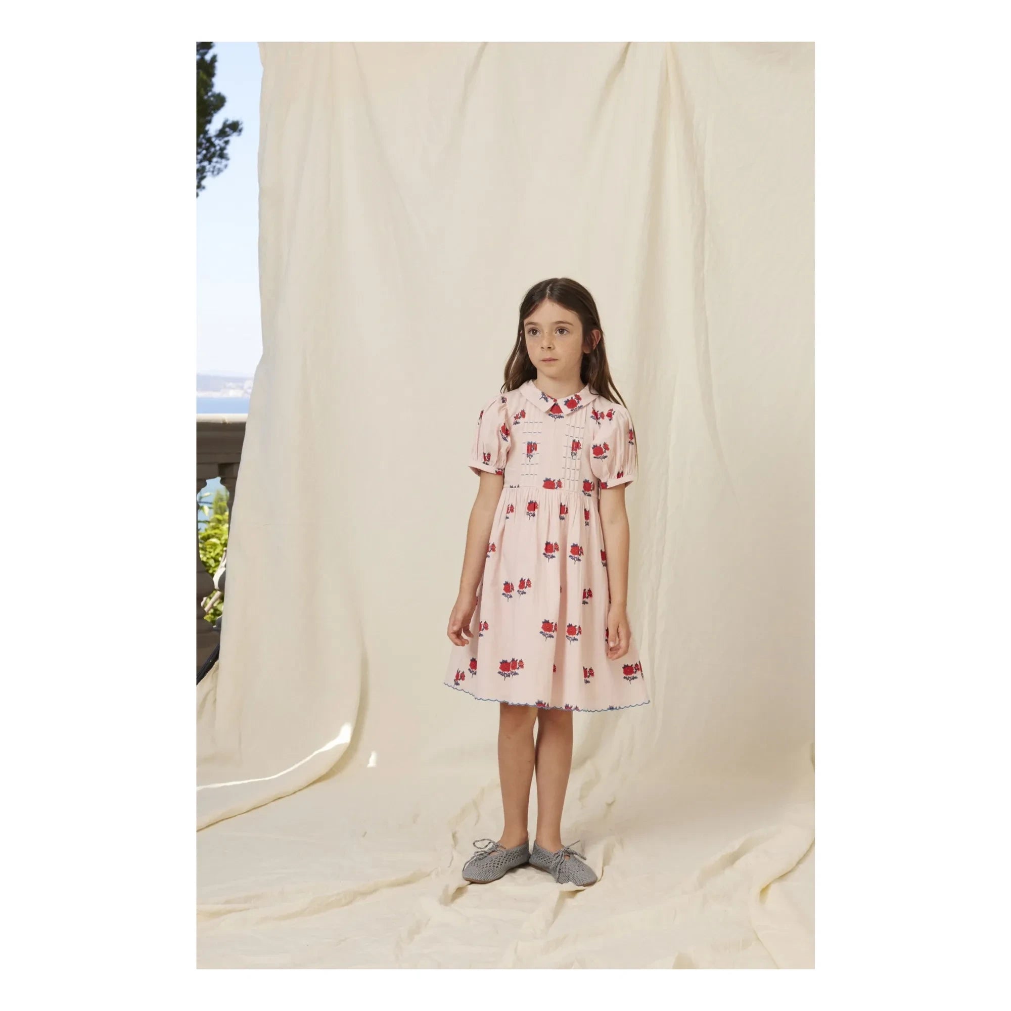 Bebe Organic - April Fleurs Kleid mit gepunkteten Ärmeln | Blassrosa