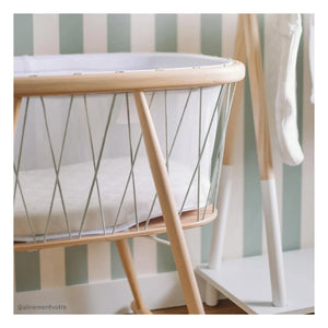 Charlie Crane - Kumi Babybett | Vert Lichen