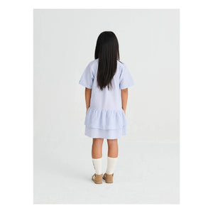 True Artist – N°16 Gestreiftes Seersucker-Kleid | Blau