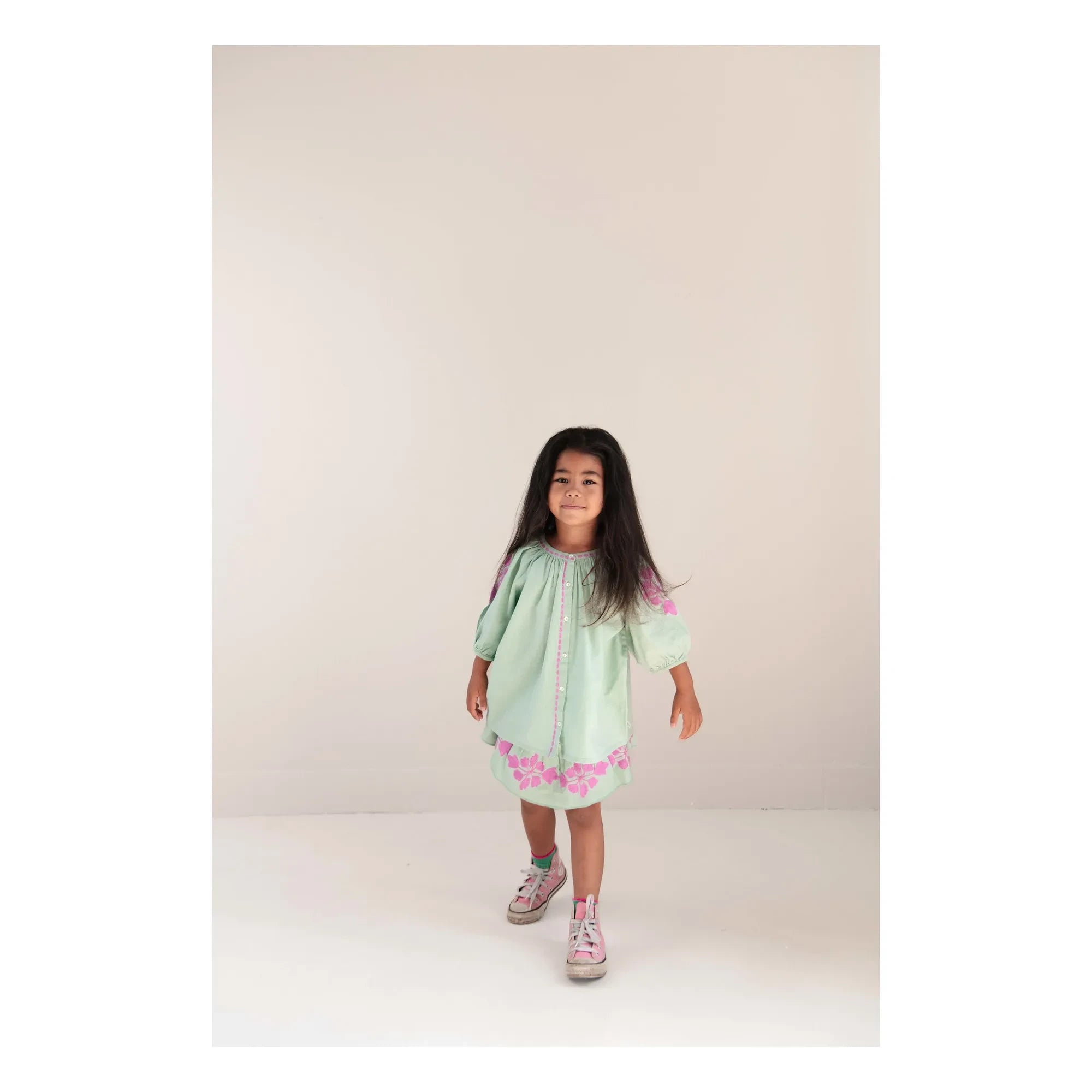 Jenest - Leinenbestickte Bluse Colette | Mandelgrün
