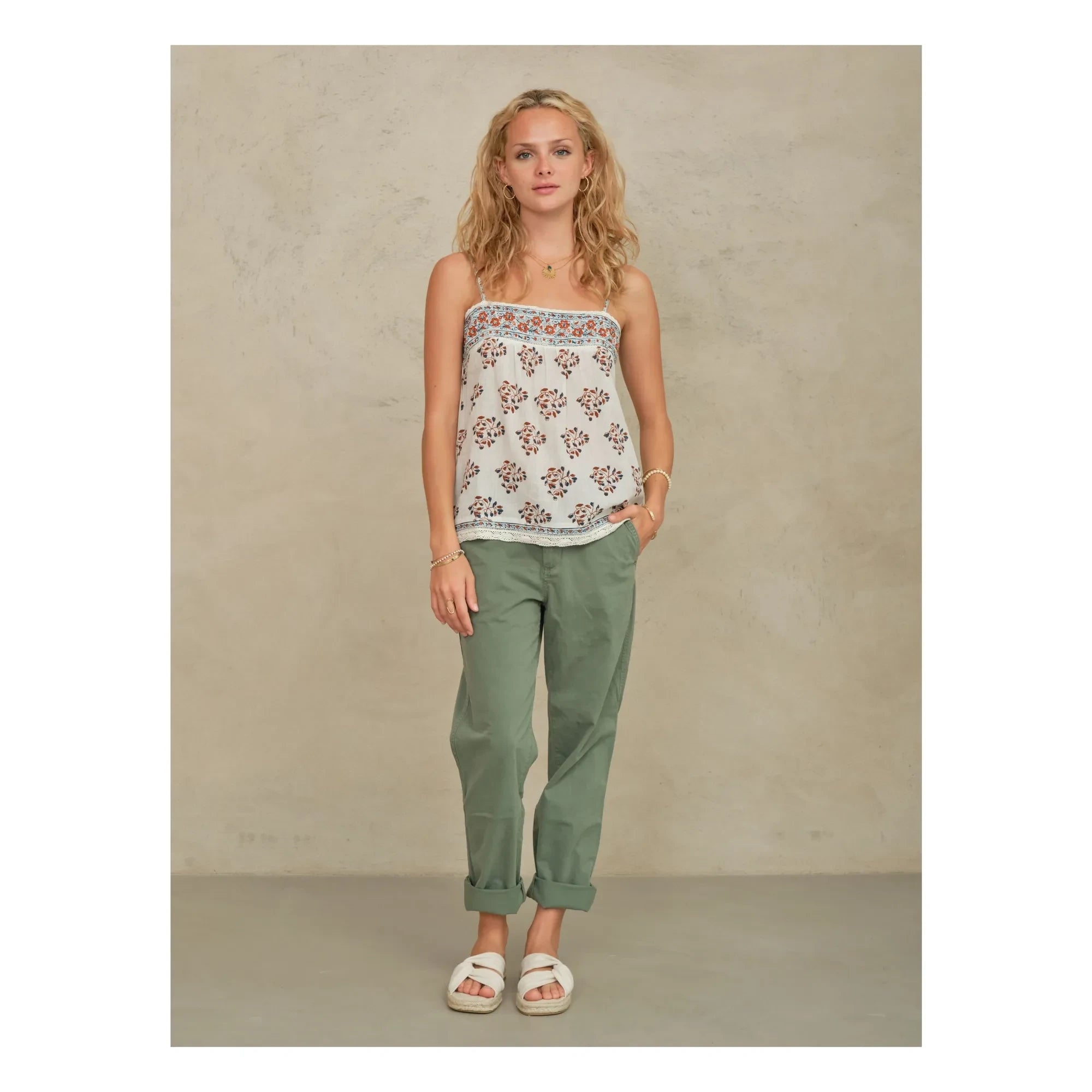 M.A.B.E. - Stella Baumwoll-Top | Ecru