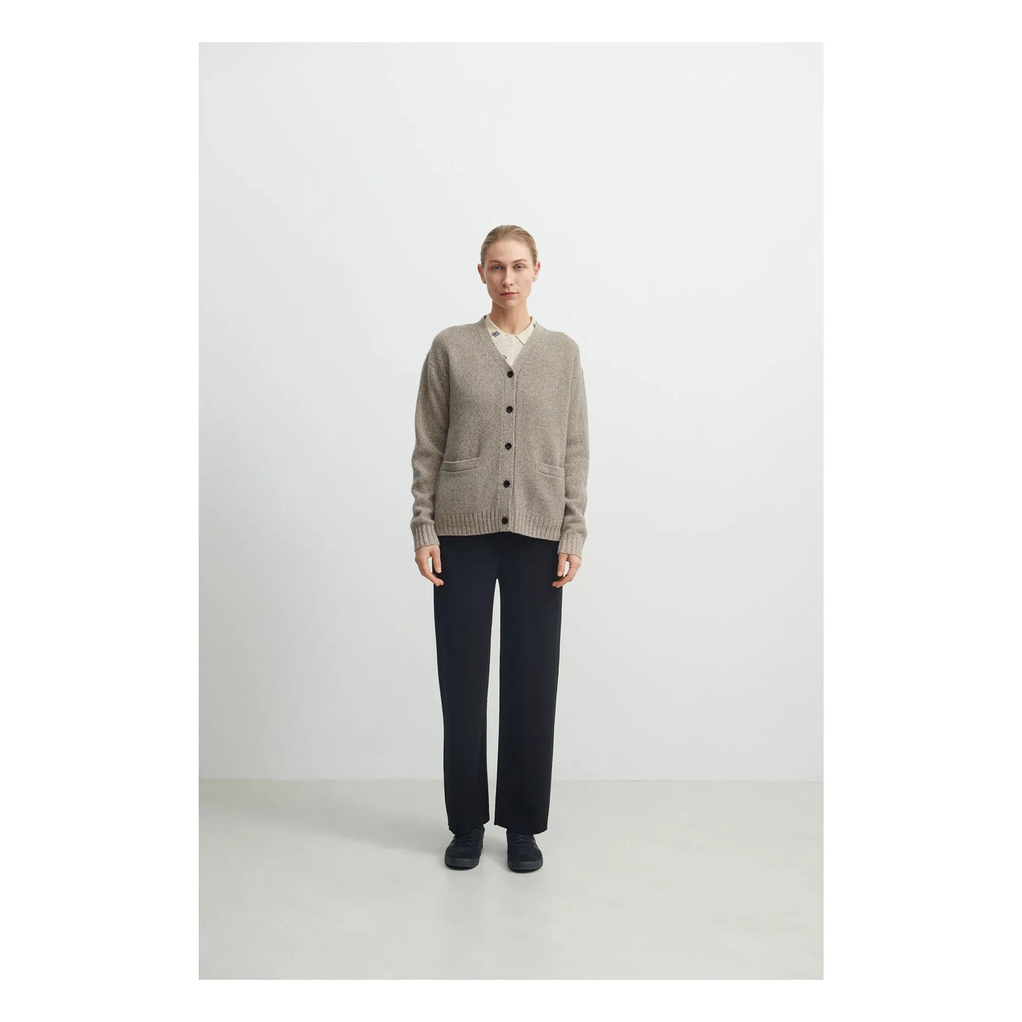 FUB – Damenkollektion: Strickjacke aus Lammwolle | Heather Beige
