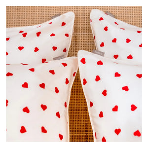 Emily's Pillow - Herzbedruckter Maulbeerseiden-Kissenbezug | Creme