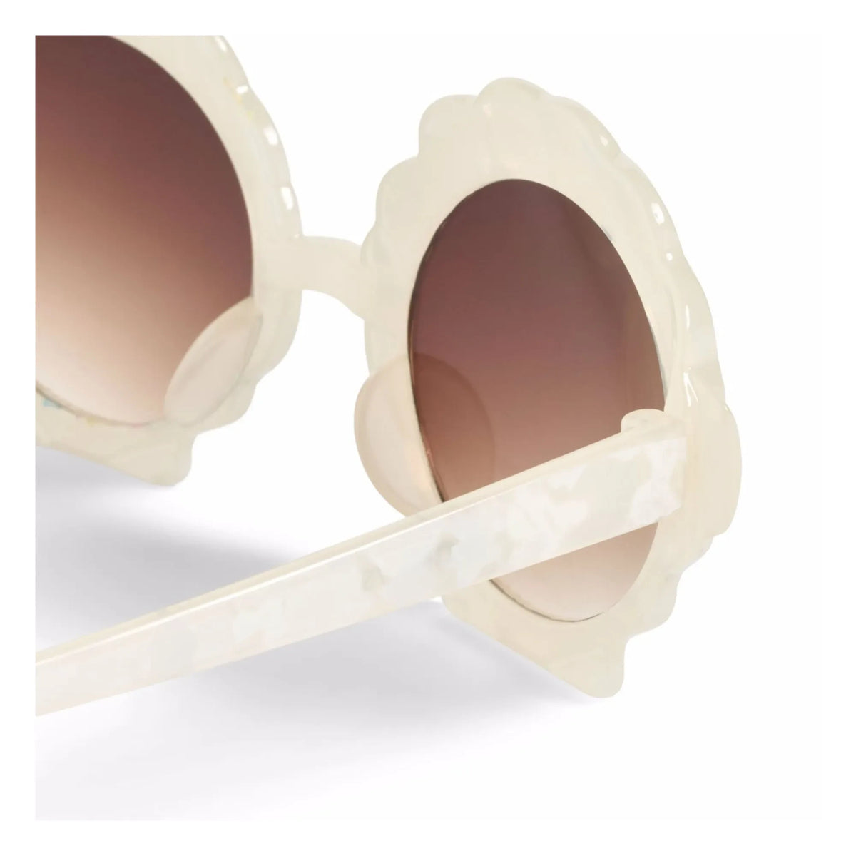 Molo - Muschel-Sonnenbrille in Sandfarbe