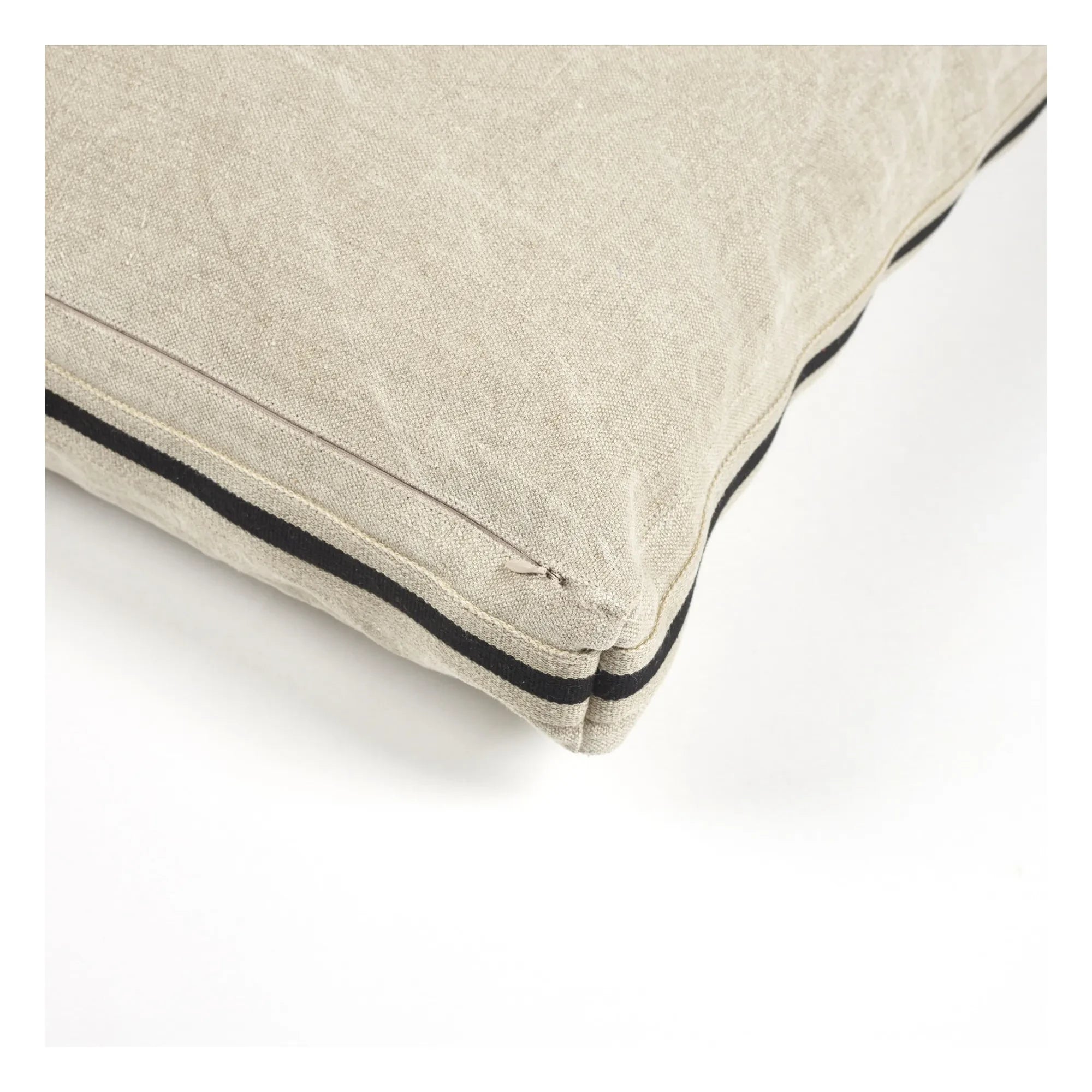 Libeco - James Bodenkissen - 70 x 70 cm | Sand