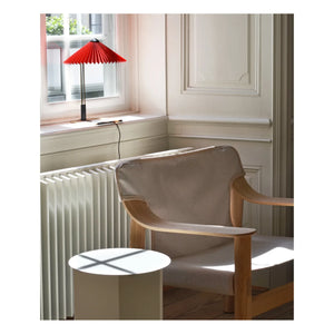 Hay - Bernard Oak and Canvas Sessel, Shane Schneck
