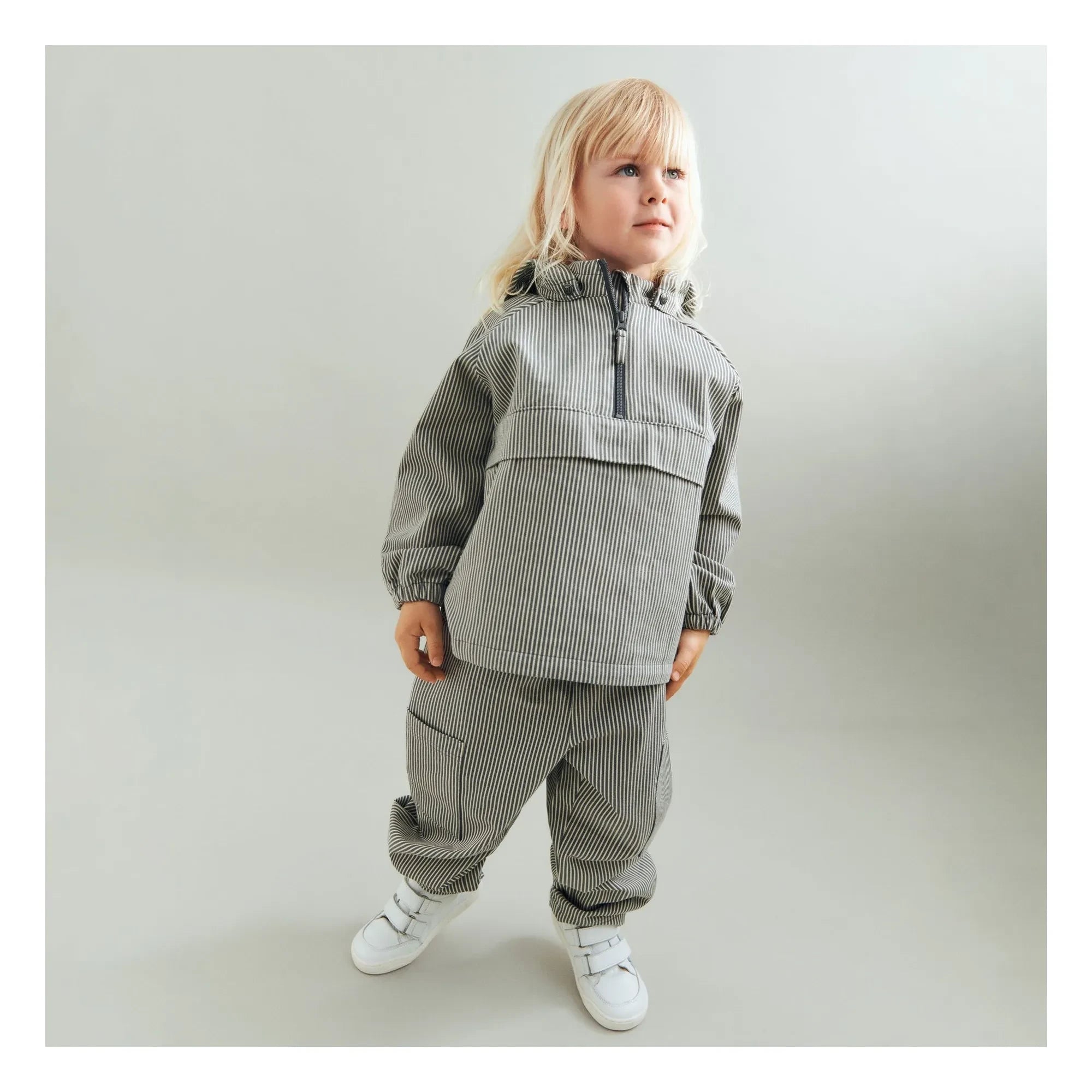 Wheat - Gestreifte Bio-Baumwollhose Kalloa | Grau