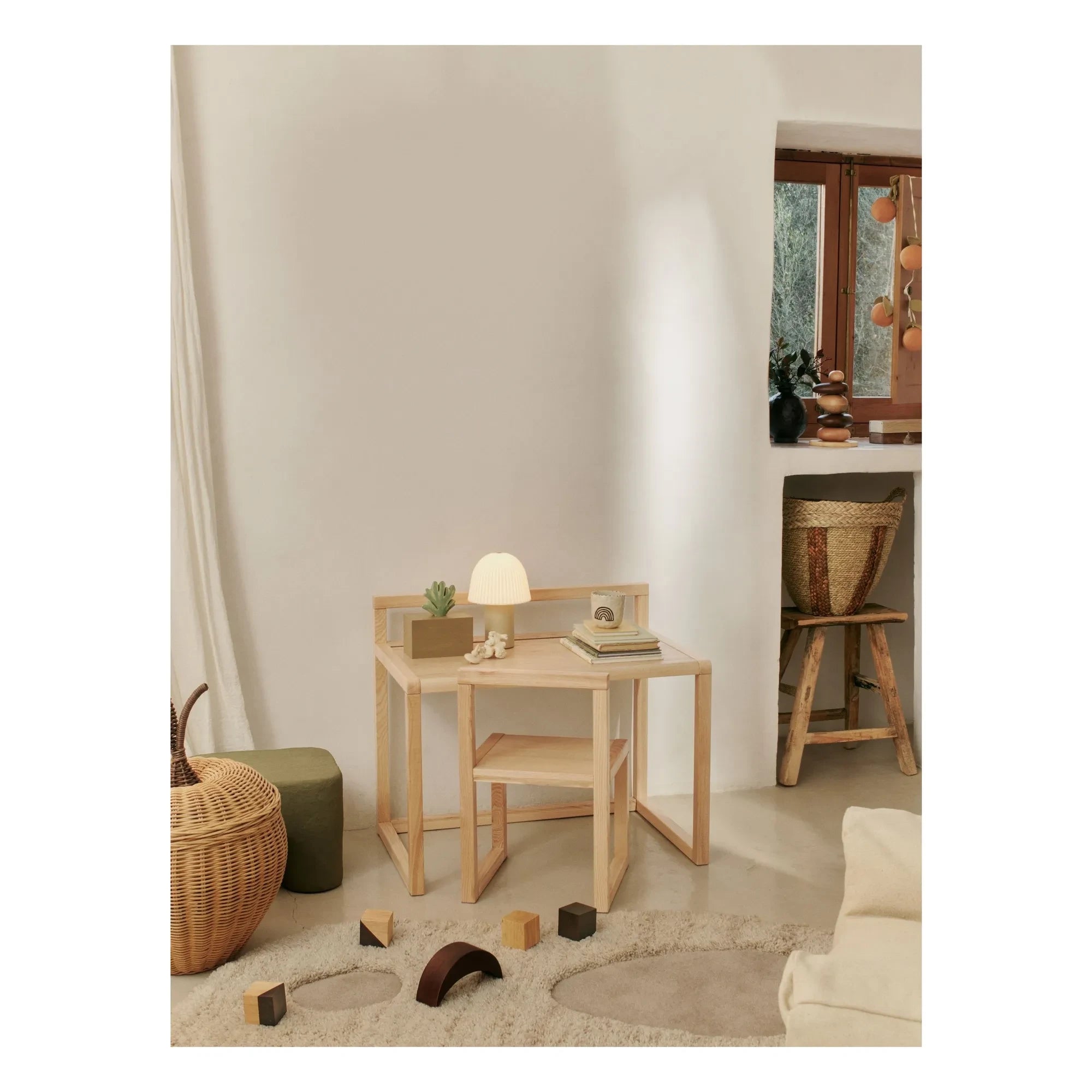 Ferm Living Kids - Rüschen Tischlampe | Beige