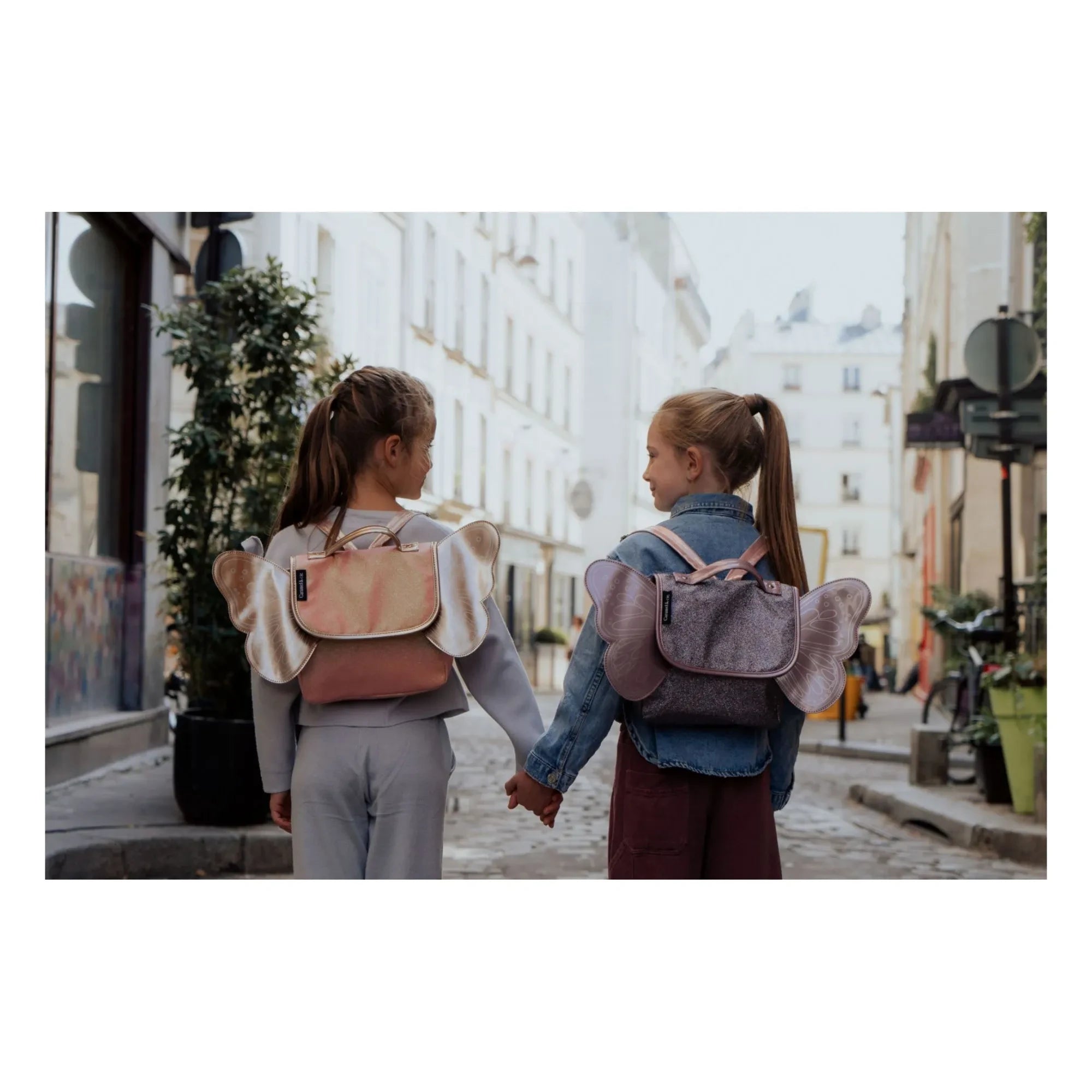 Caramel & Cie – Umhängetasche „Iridescent Butterfly“ | Koralle