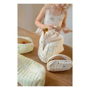 Soft Spot - Kosmetiktasche aus Bio-Baumwolle mit Heidelbeeren