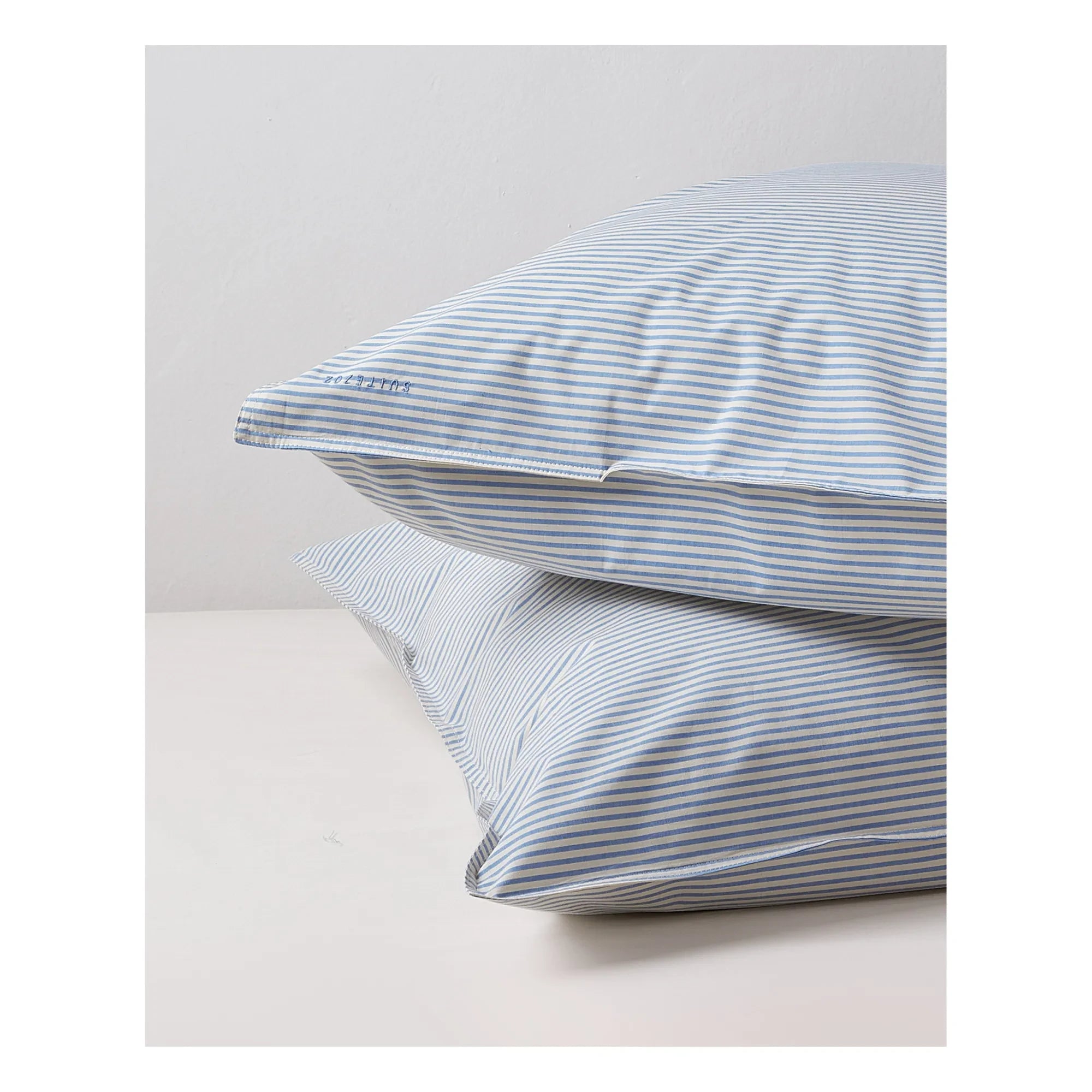 Suite 702 - Gestreifter Kissenbezug aus Bio-Baumwolle - 2er-Set | Blau