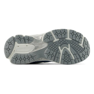 New Balance - Sportlicher Schnürschuh aus Stretch 2002 | Dunkelblau