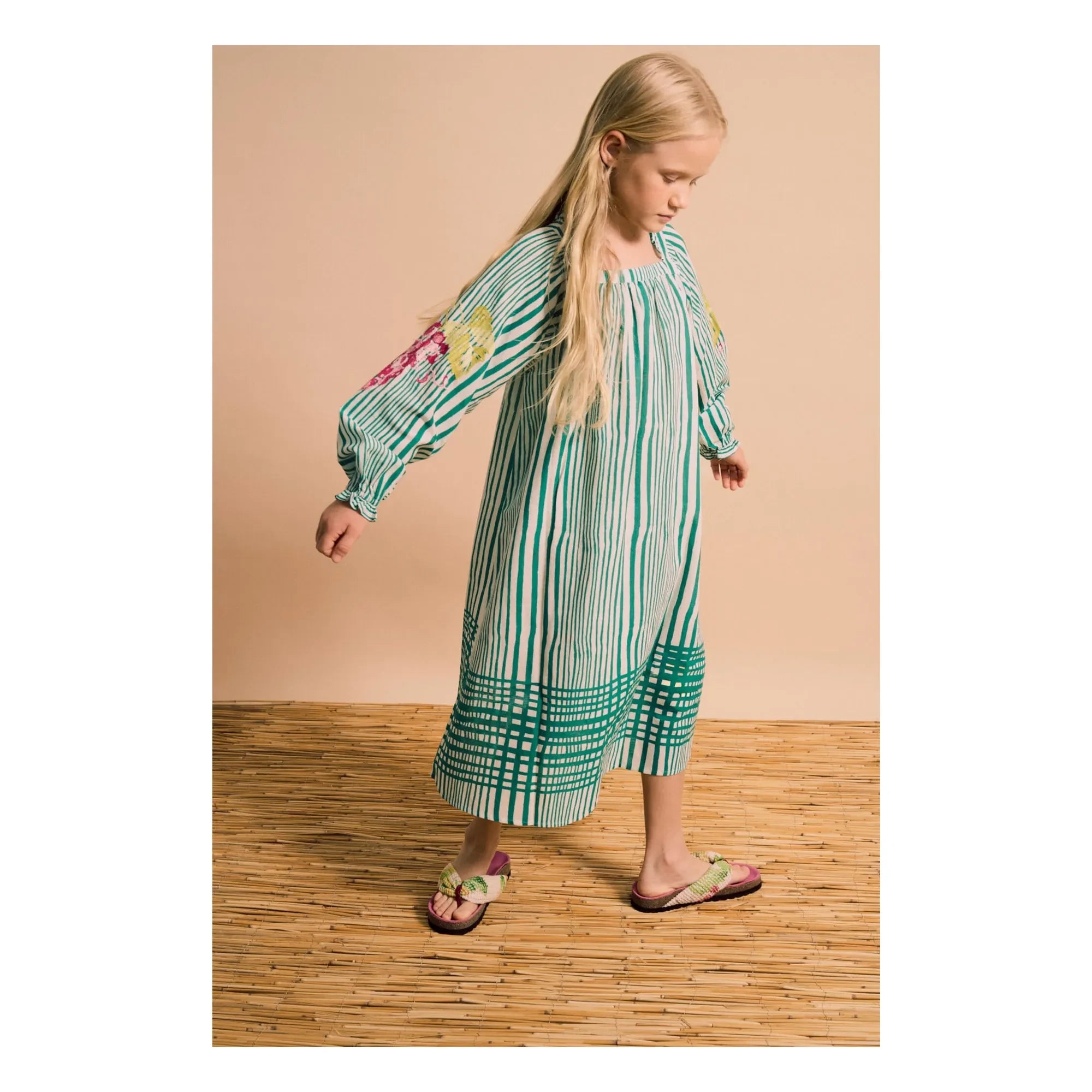 Maison Mangostan - Gestreiftes Kleid mit Ballonärmeln | Grün
