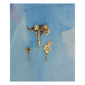 Doing Goods - Maisie Flower Haken | Messing