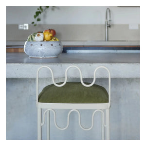 Honoré – Barhocker Dolores aus wasserabweisendem Stoff | Khaki