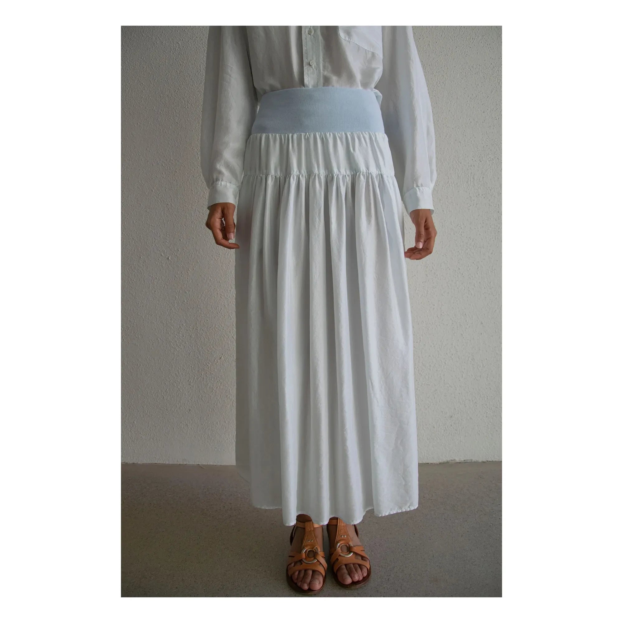 THEAVANT - Charlotte Seidenrock | Hellblau