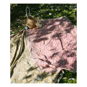 Doing Goods - Leopardenmuster Decke und Baumwoll-Tragetasche | Rosa
