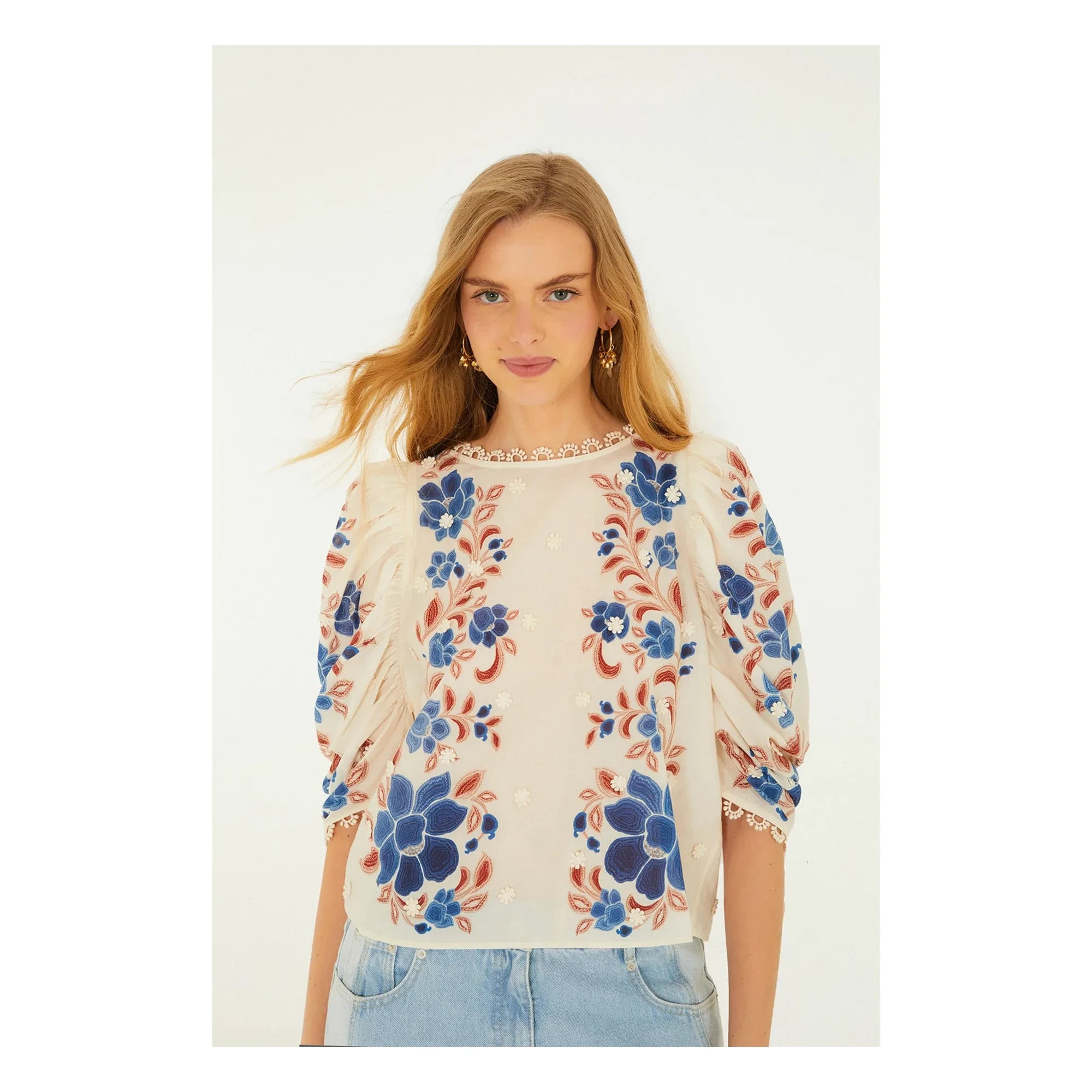 Farm Rio - Renata Bluse mit Blumenmuster | Sand