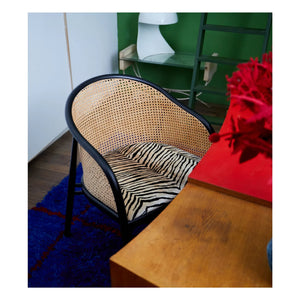 The Socialite Family - Cavalo Sofa mit Samtbezug, schwarze Buchenholz-Finish | Tiger
