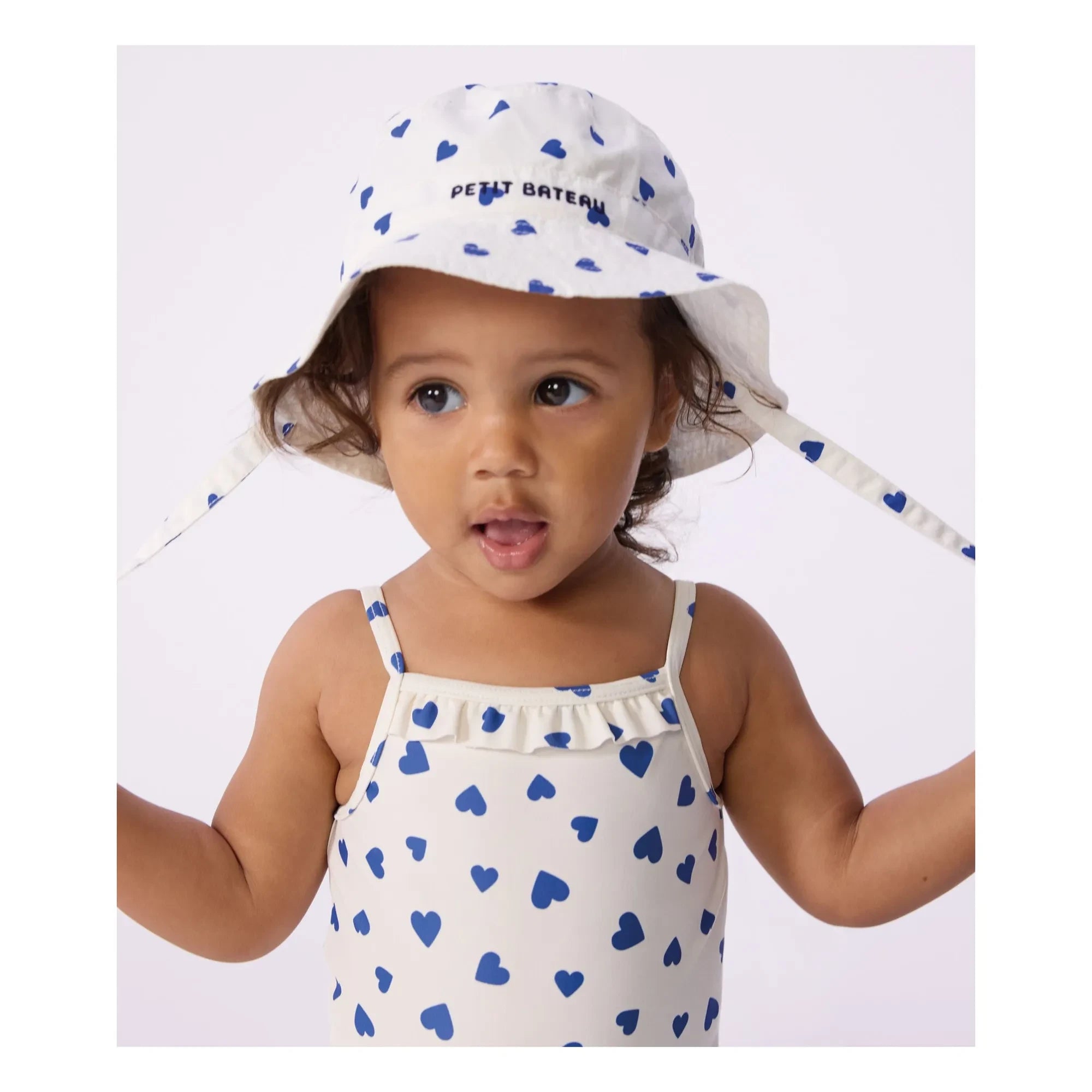 Petit Bateau - Sonnenhut Herzen Twill Baby | Weiß