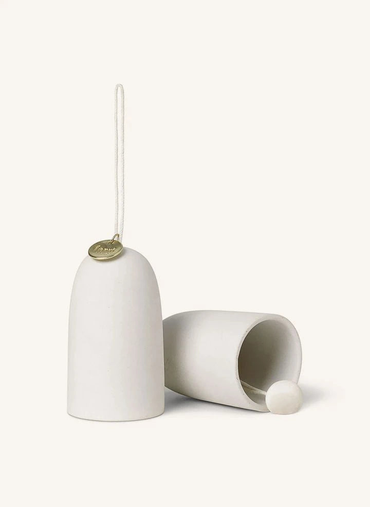 Ferm Living - Keramische Weihnachtsglocken - 2er Set | Weiß
