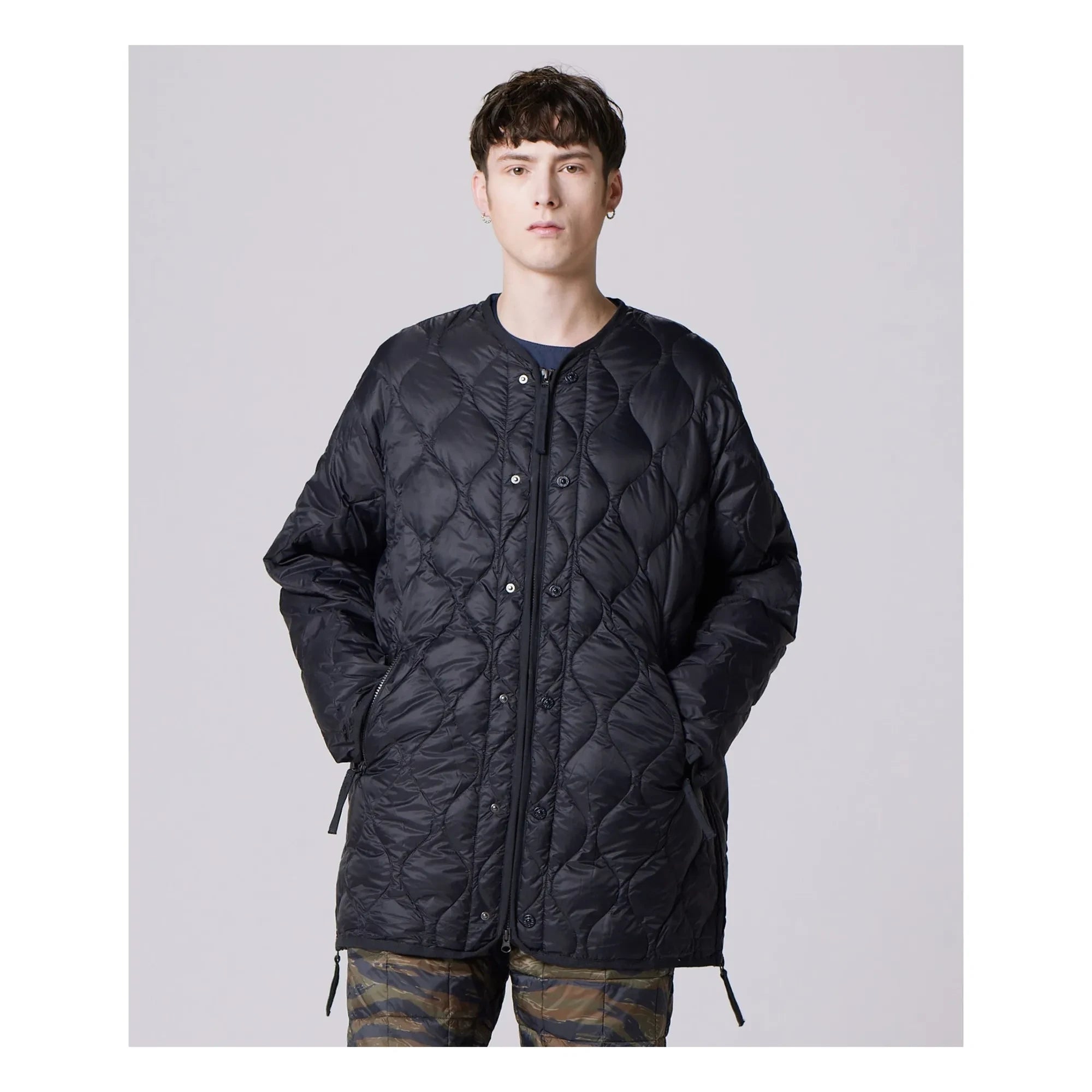 Taion - Unisex Lange Militär-Steppjacke | Schwarz