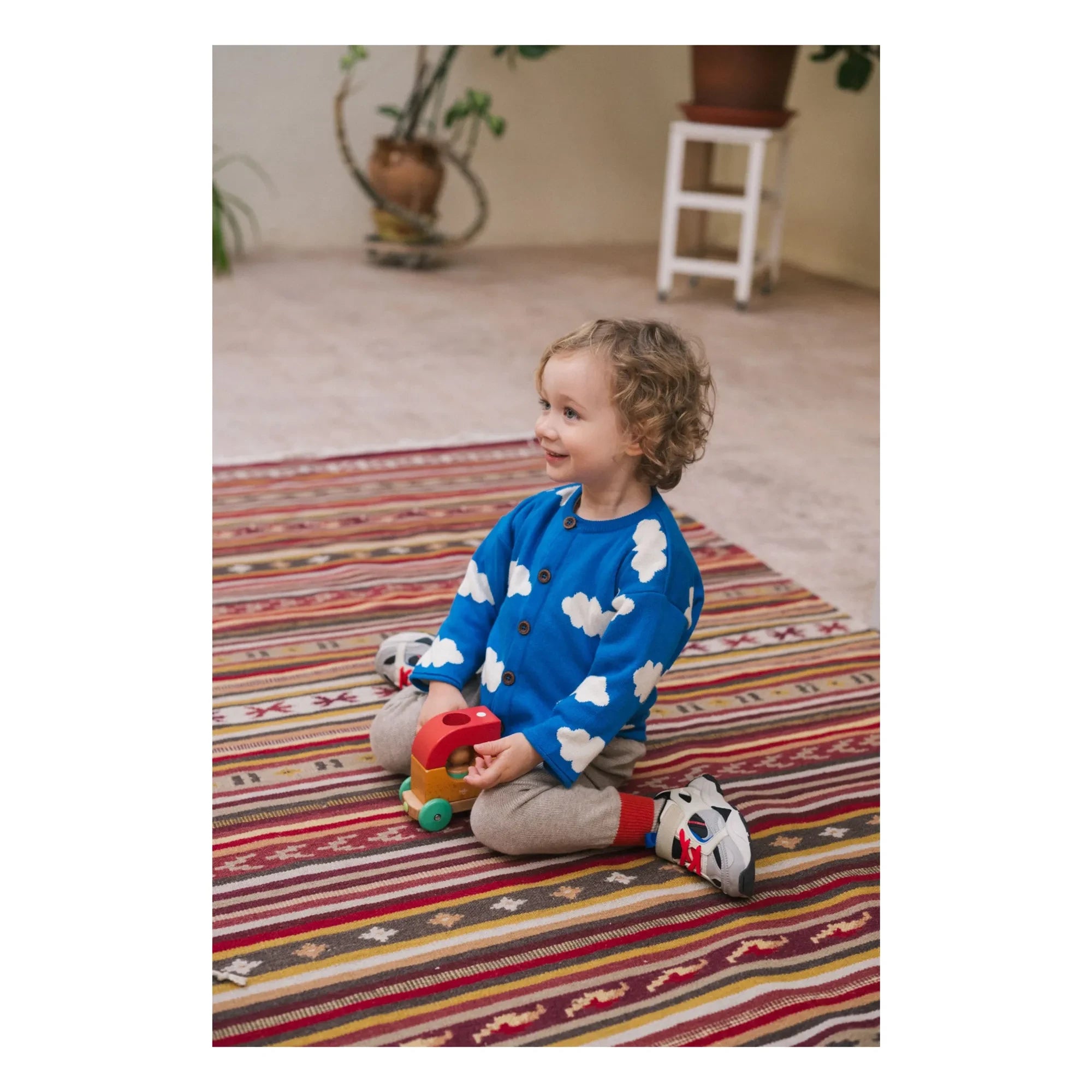 Bayiri - Wolkiger Himmel Bio-Baumwoll-Strickjacke | Blau