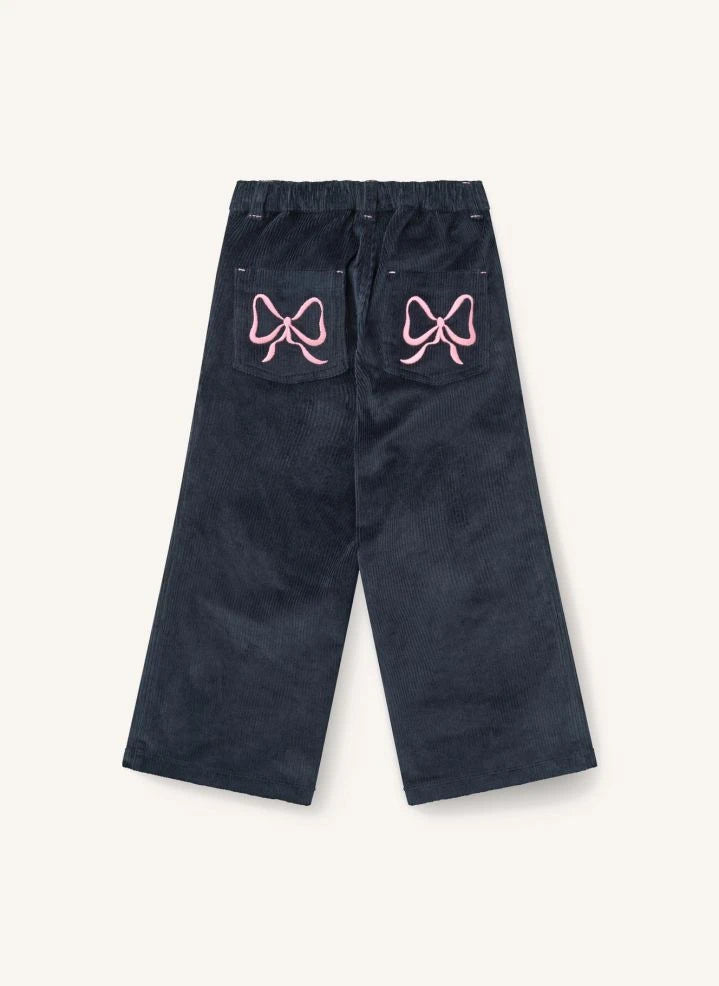 Copenhagen Colors - Weite, fein gerippte Cordhose aus Bio-Baumwolle mit geraffter, bestickter Schleifenapplikation | Dunkelblau