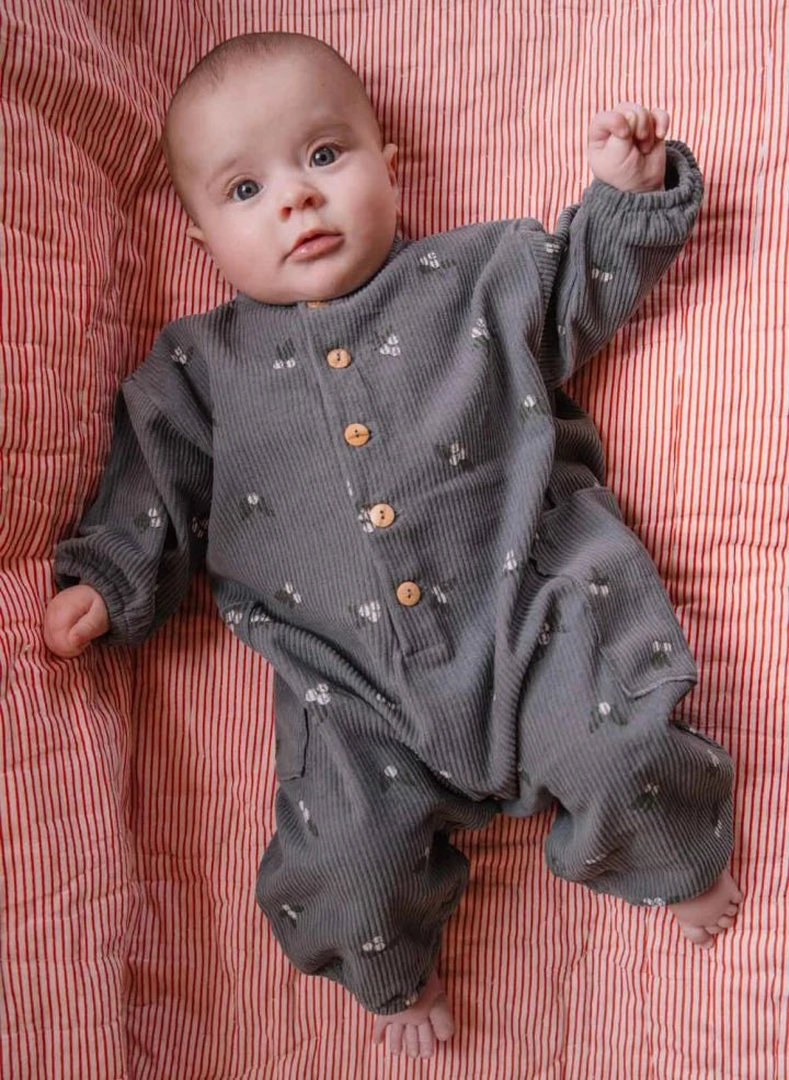 Studio Bohème - Big Papi Blumenmuster Wellencord Bio-Baumwolle Overall | Blau