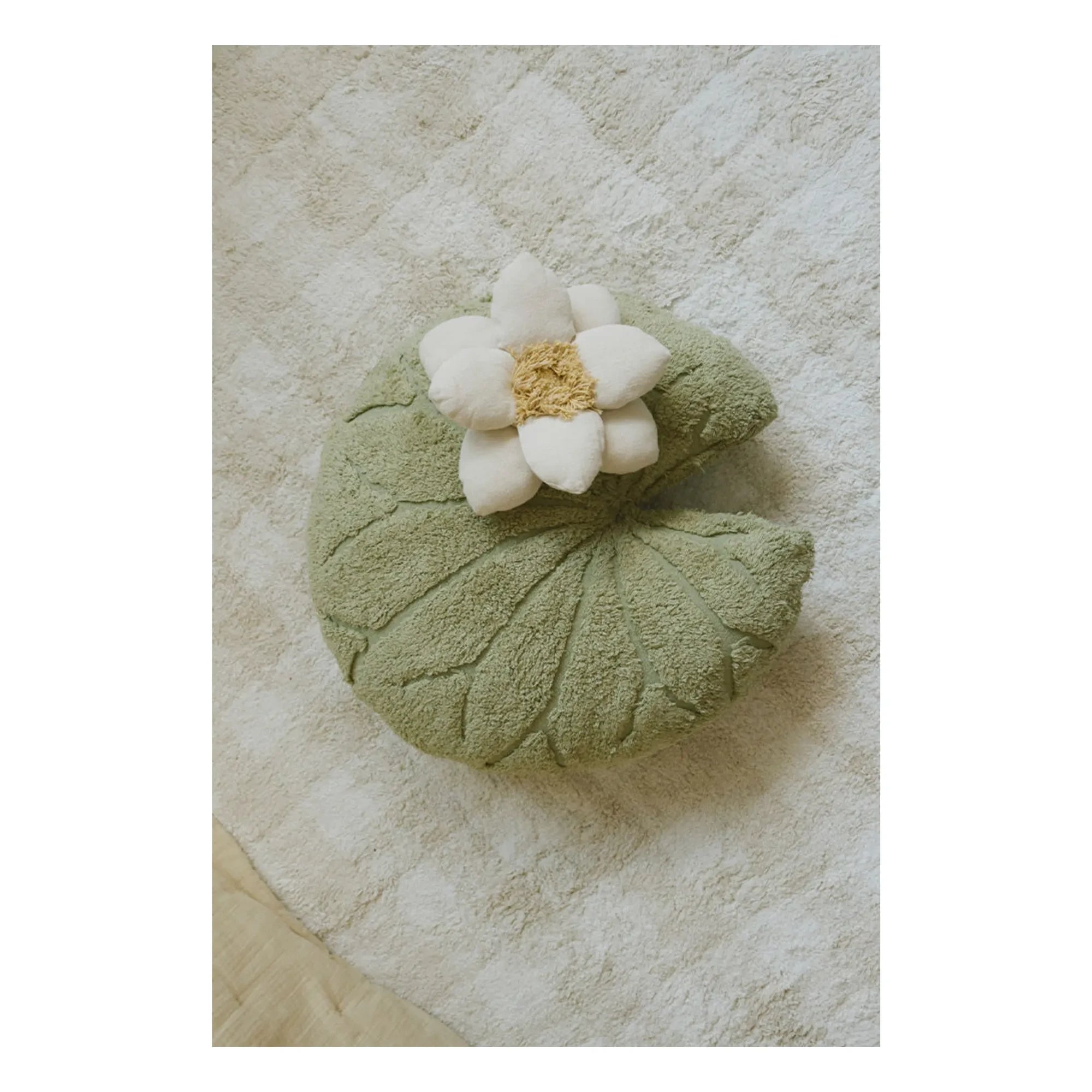 Lorena Canals - Seerosen-Pouf | Grün