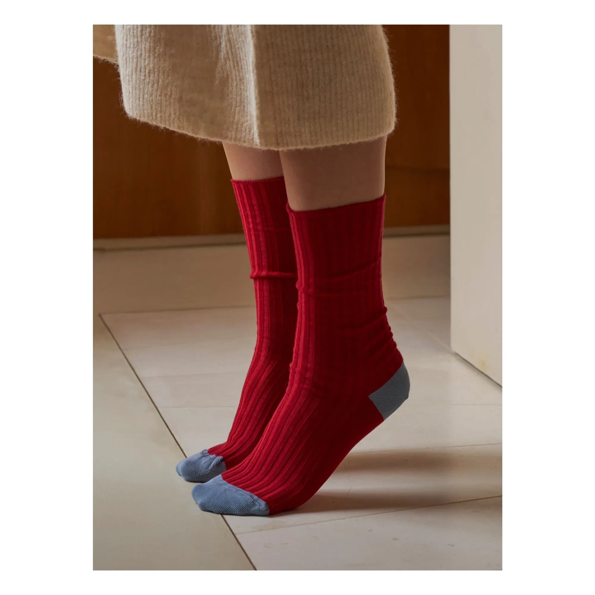 La cerise sur le gâteau - Yvette Socken | Kirschrot