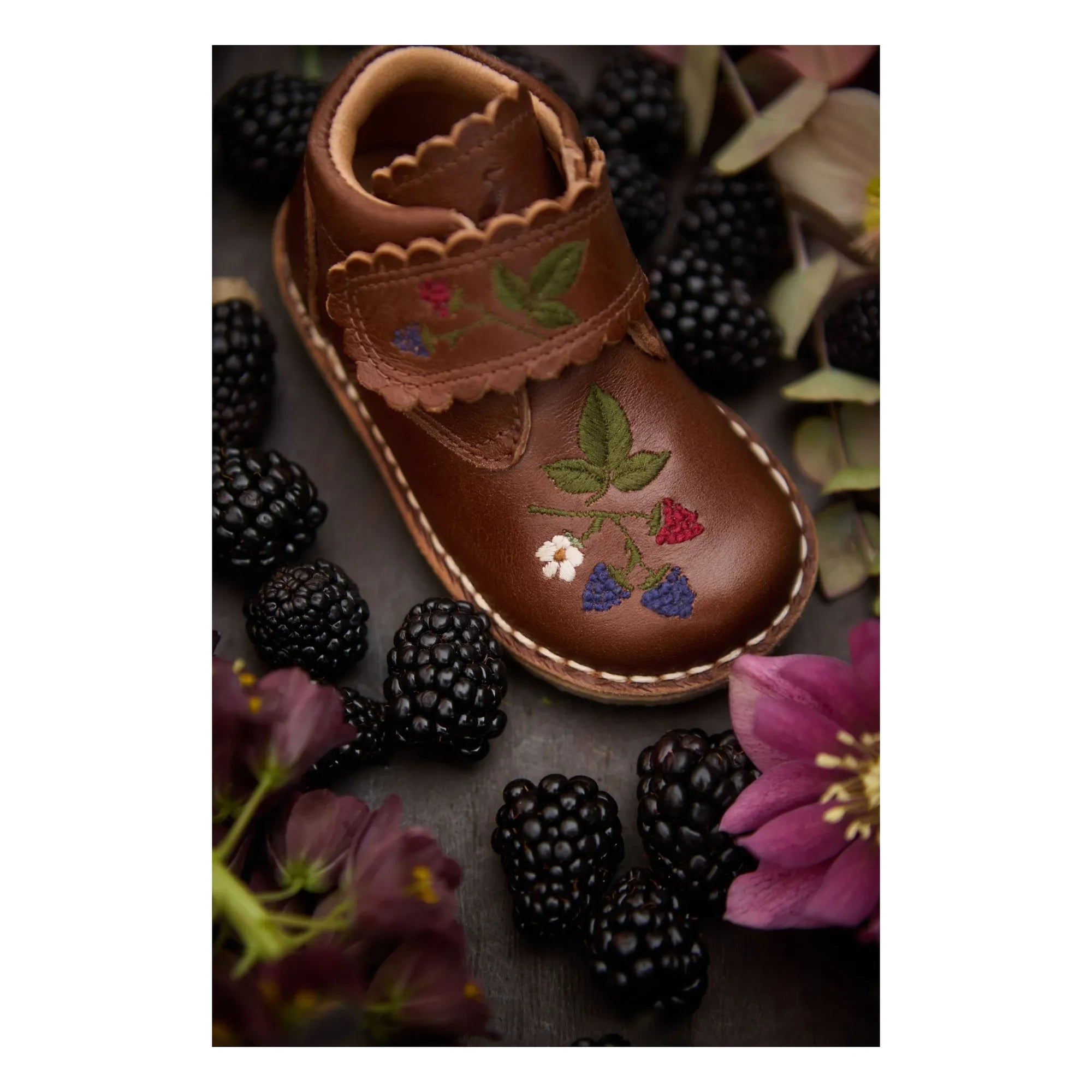 Petit Nord - Scallop Blackberries Kratzer-Stiefel - Uniqua Kollektion | Braun